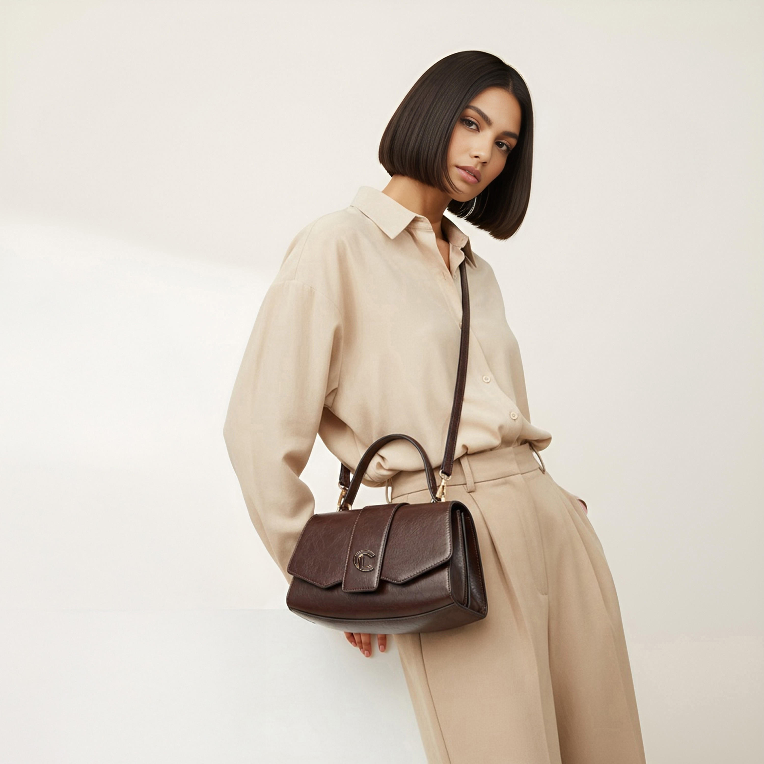 شنطة ساتشيل سادة بزر إغلاق وحزام قابل للفصل من لو كونفورت-women-bagsandwallets-handbags-image-2