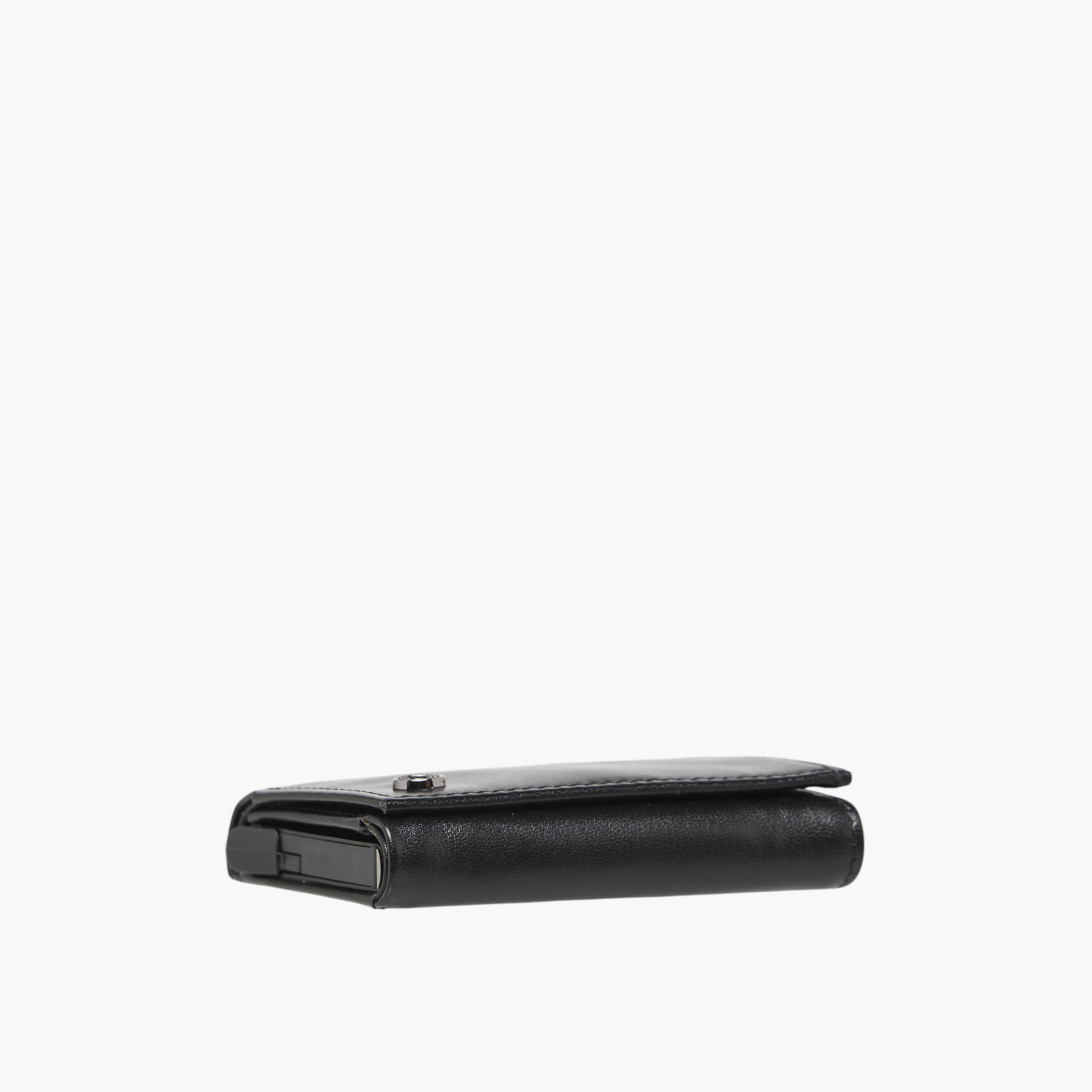 محفظة ثنائية الطي بزينة معدنية من دوشيني-men-beltsandwallets-wallets-image-2