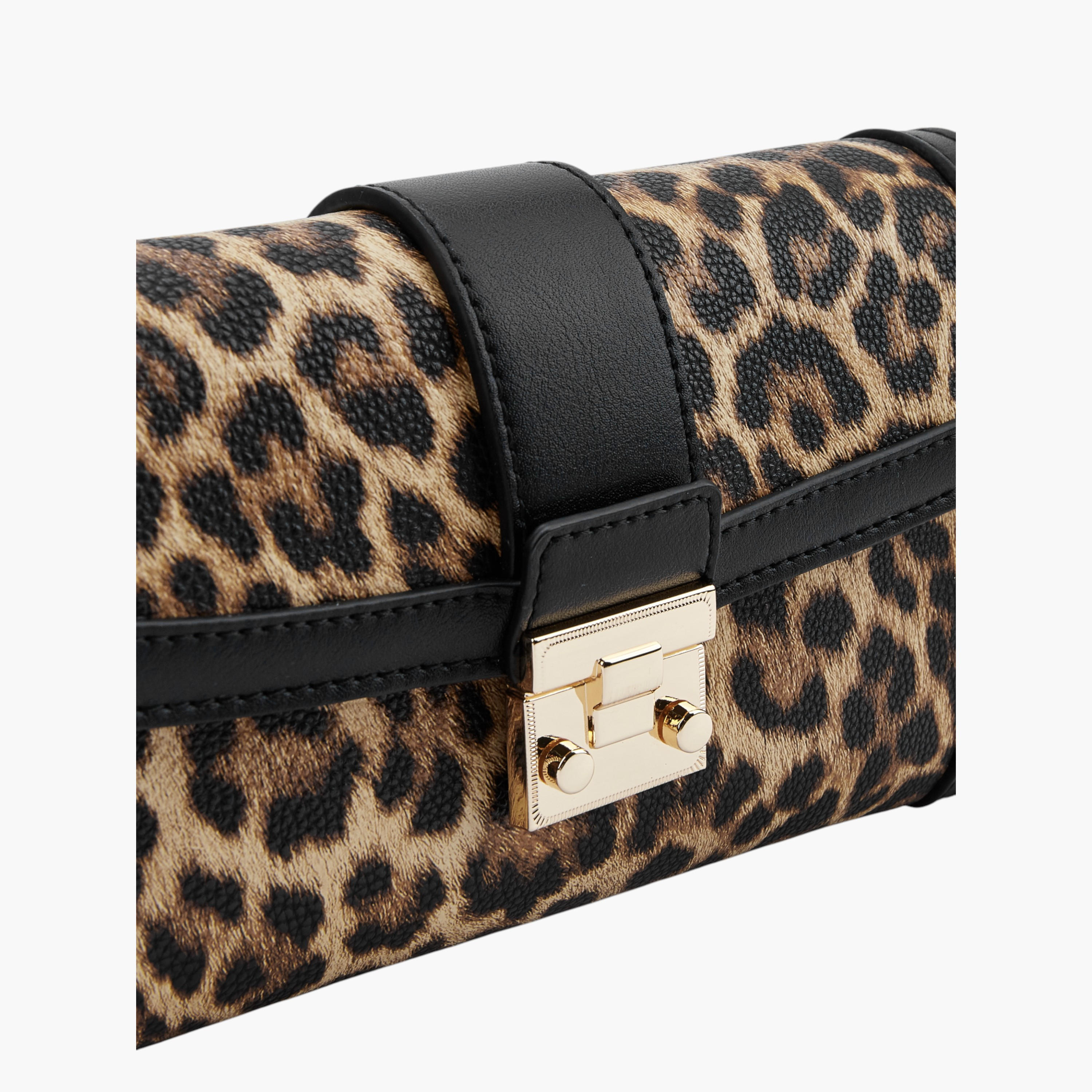 شنطة كروس بودي بطبعات حيوانات وبحزام سلسلة وقفل مغناطيسي من بابريكا-women-bagsandwallets-handbags-image-7