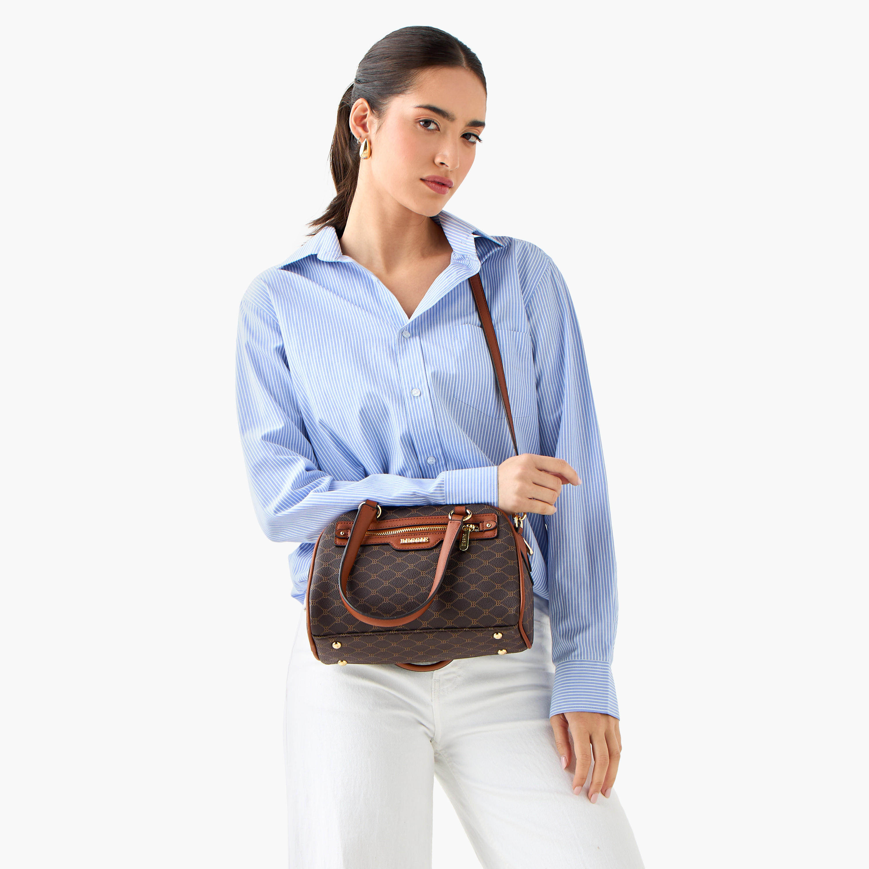 شنطة كروس بودي بمقابض مزدوجة وطبعات مونوجرام من بيسي لندن-women-bagsandwallets-handbags-image-2