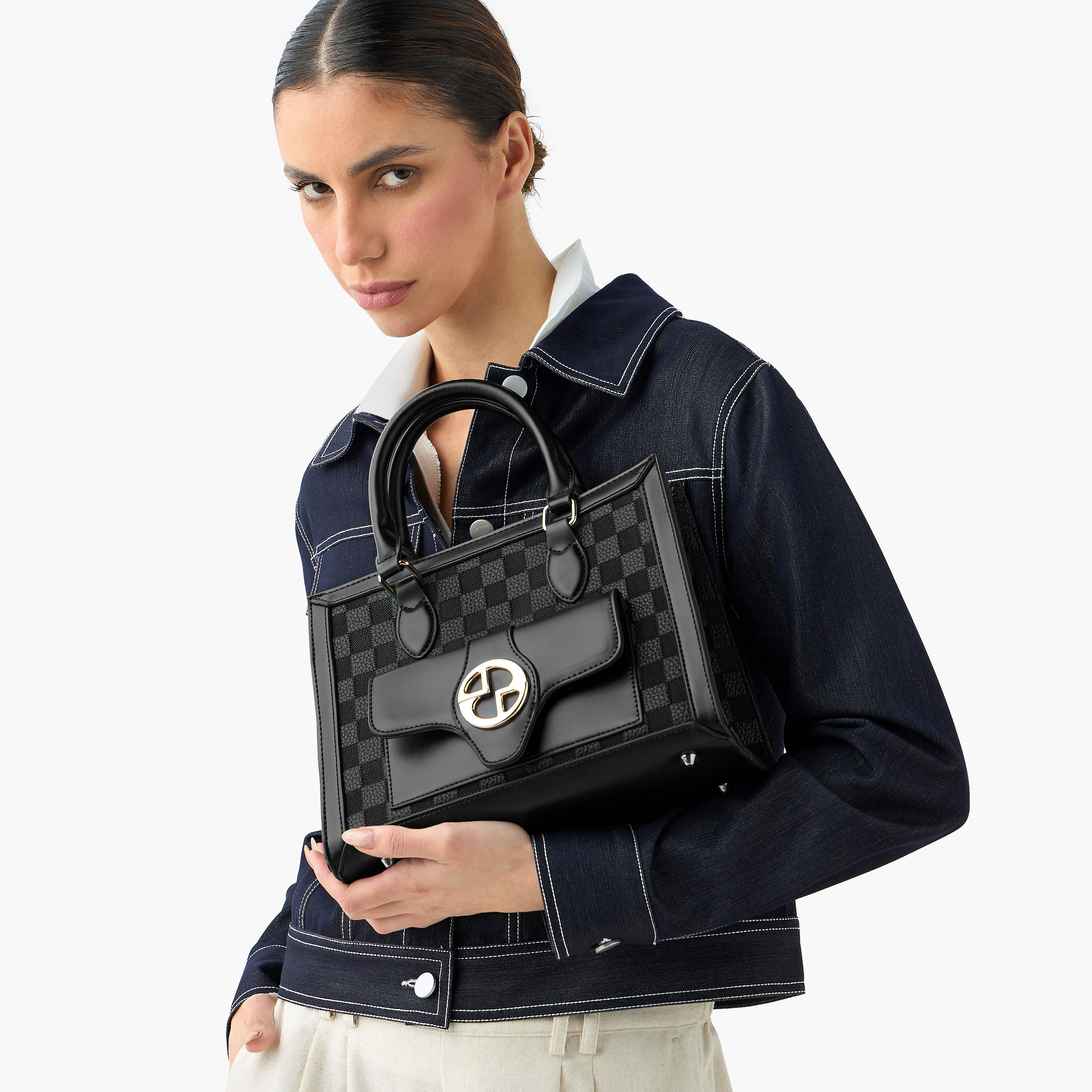 شنطة توت بنقوش كاروهات ومقبض مزدوج من ساشا-women-bagsandwallets-handbags-image-2