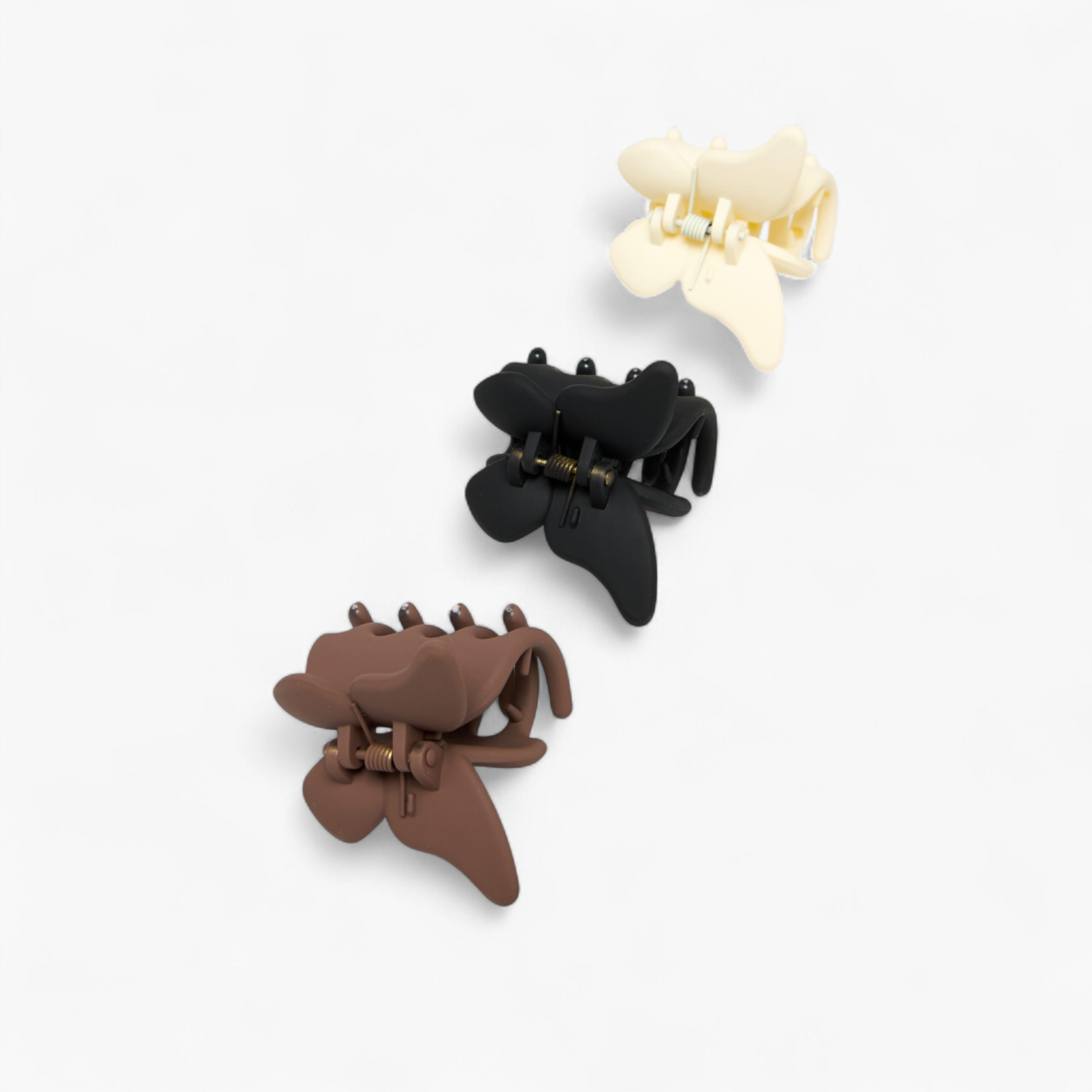 مشابك شعر سادة بتصميم فراشة - طقم 3 قطع-women-hairaccessories-clamps-image-5