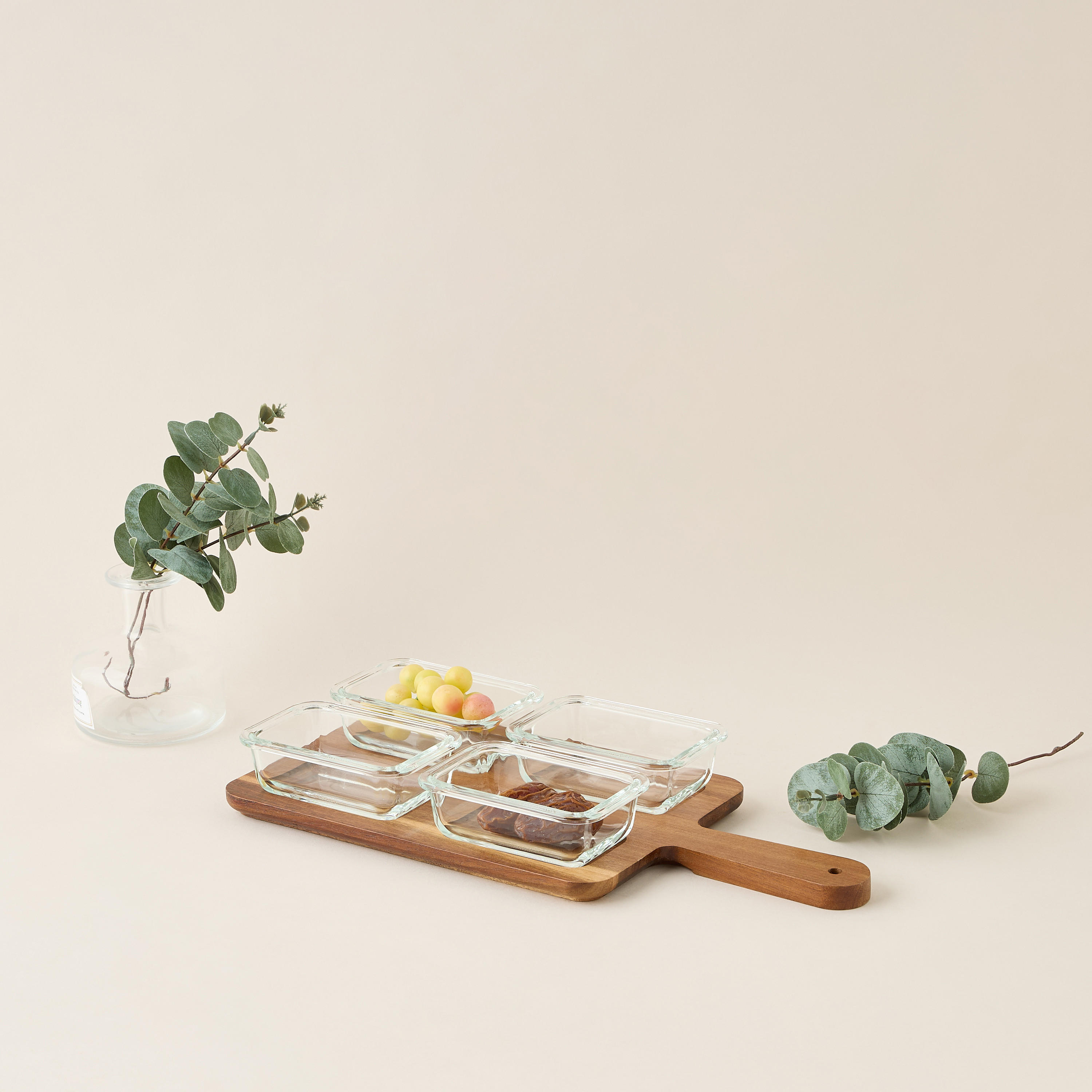 4-Piece Glass Bowl Set with Wooden Tray-household-dining-serveware-chipsanddip-image-1