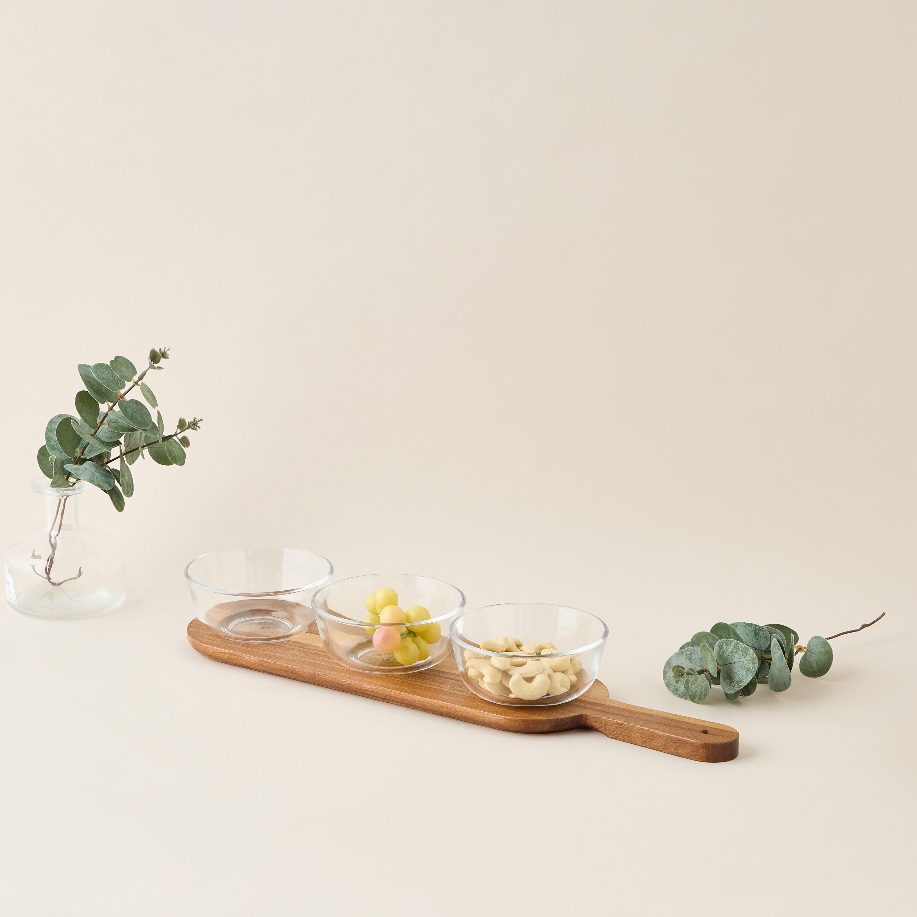 3-Piece Glass Bowl Set with Wooden Tray-household-dining-serveware-chipsanddip-image-1