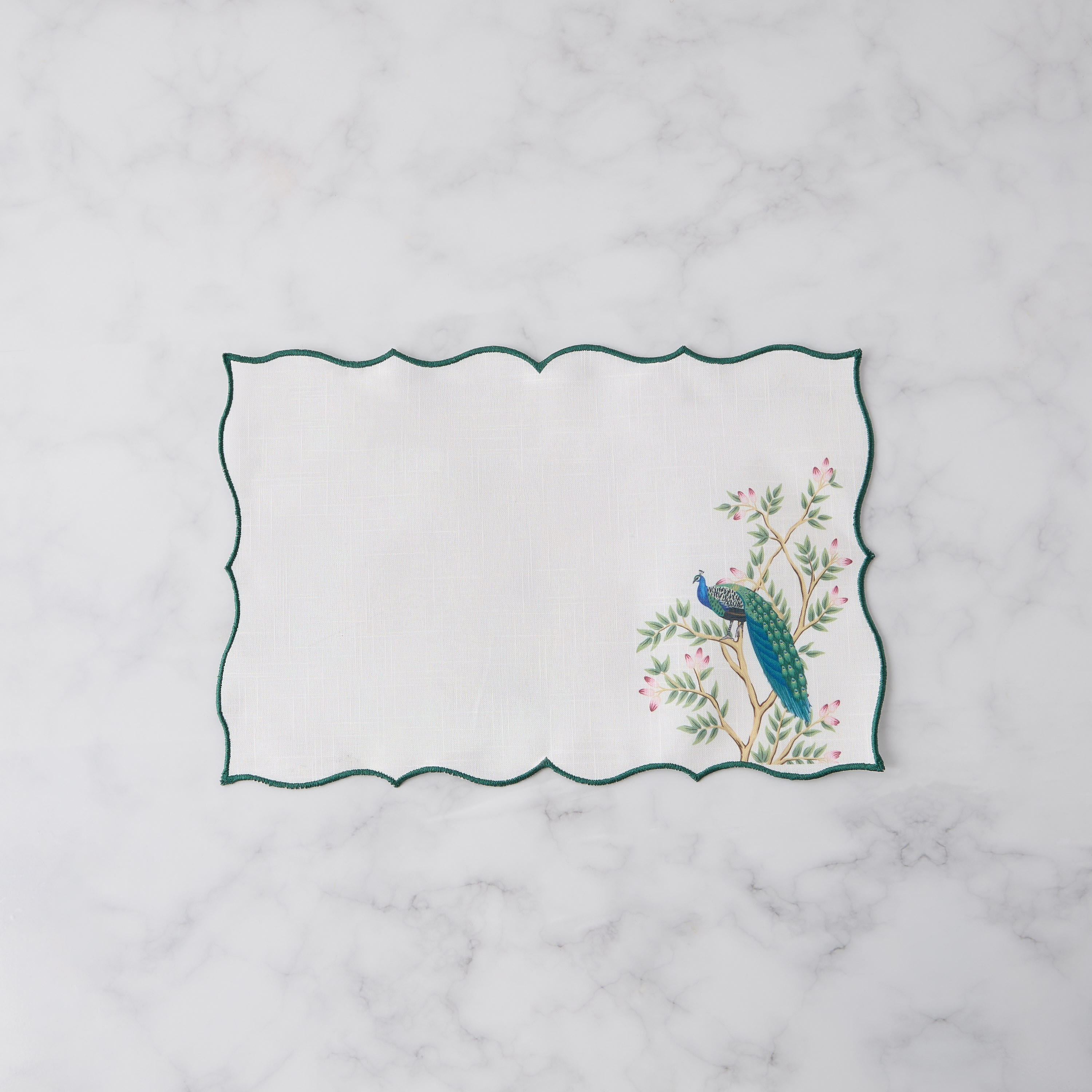 طقم لبادة صحون بطبعات الطاووس وحواف مموجة 4 قطع - 45×30 سم-household-dining-tablelinen-placemats-image-2