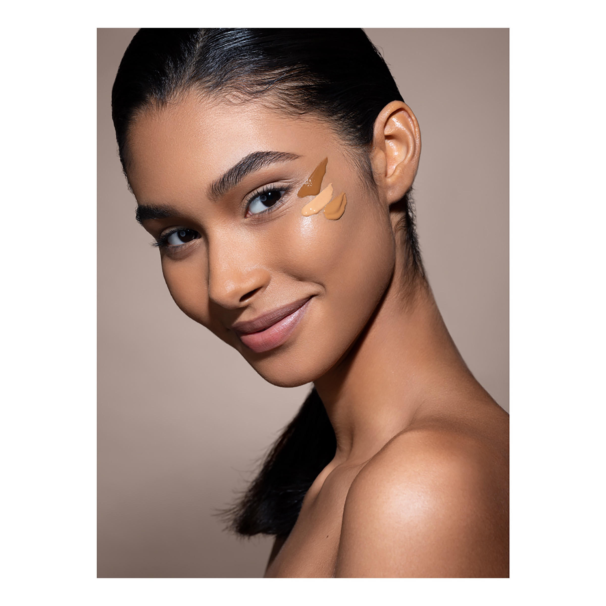 كريم أساس مرطب سويت راديانس من ويك أب ميلانو - 30 جرام-beautyandpersonalcare-makeup-face-foundations-image-9