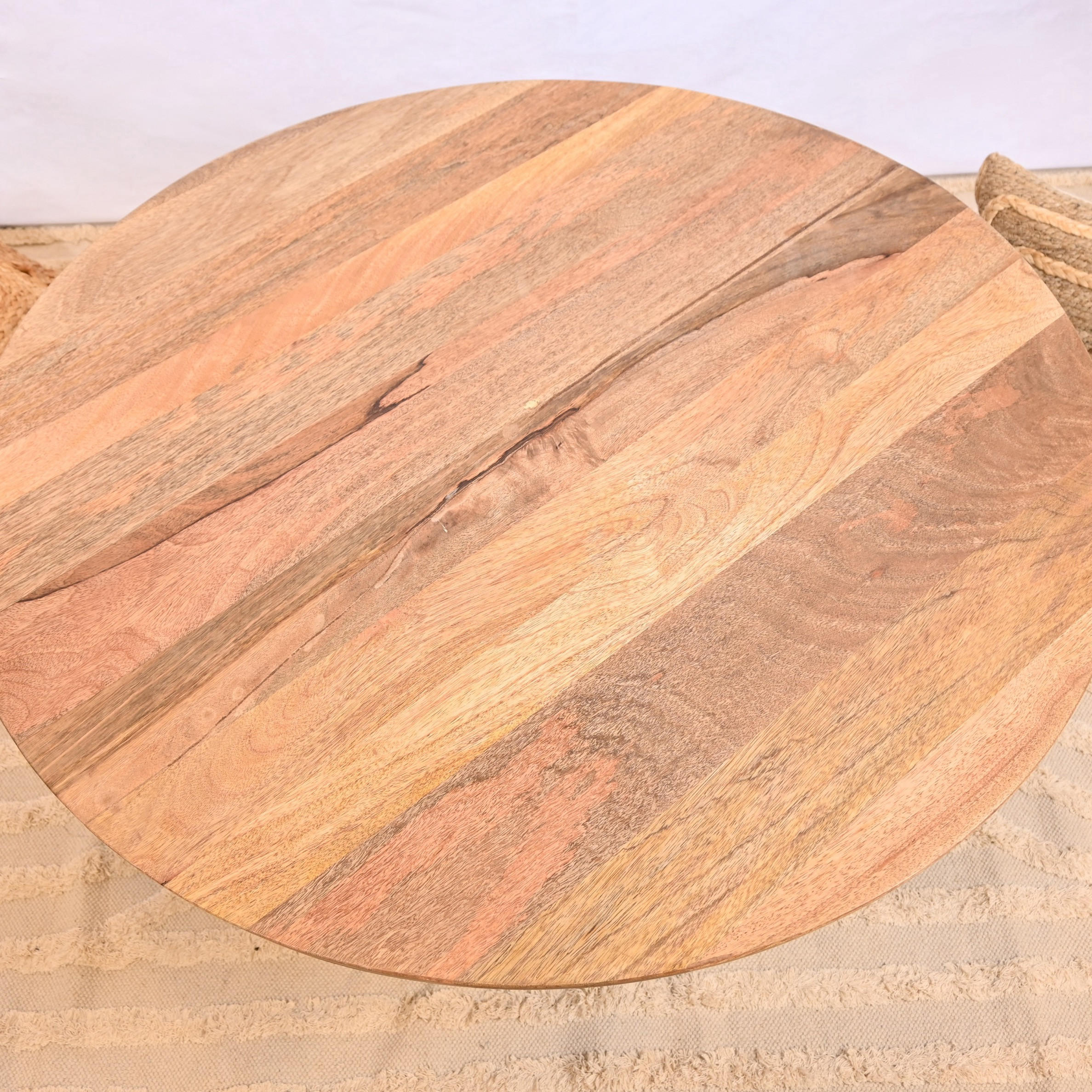 طاولة قهوة بسطح خشبي وتفاصيل بارزة الملمس من لايف ستايل - 40x40x50 سم-furniture-livingroom-coffeetables-image-4