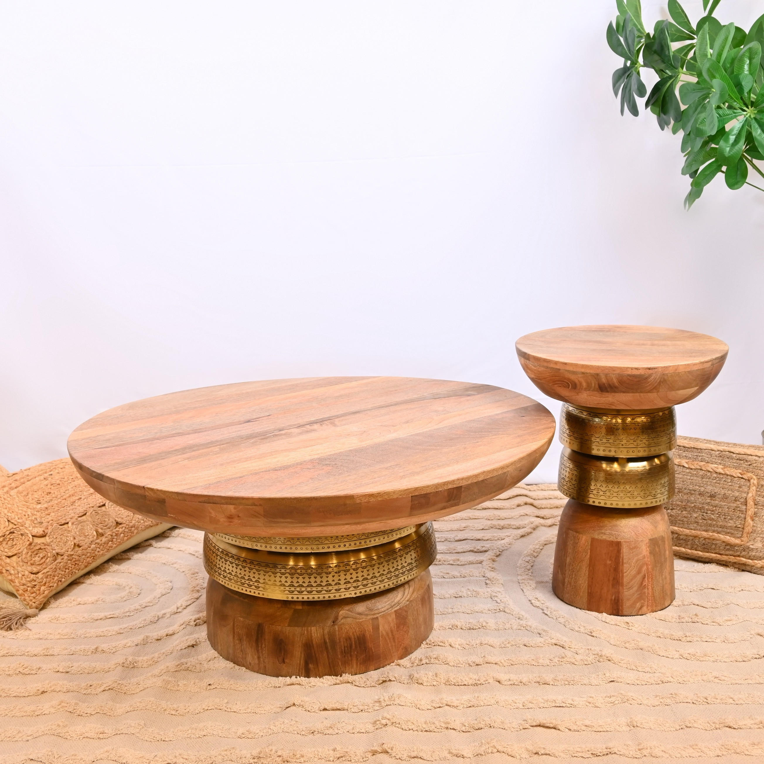 طاولة قهوة بسطح خشبي وتفاصيل بارزة الملمس من لايف ستايل - 40x40x50 سم-furniture-livingroom-coffeetables-image-5