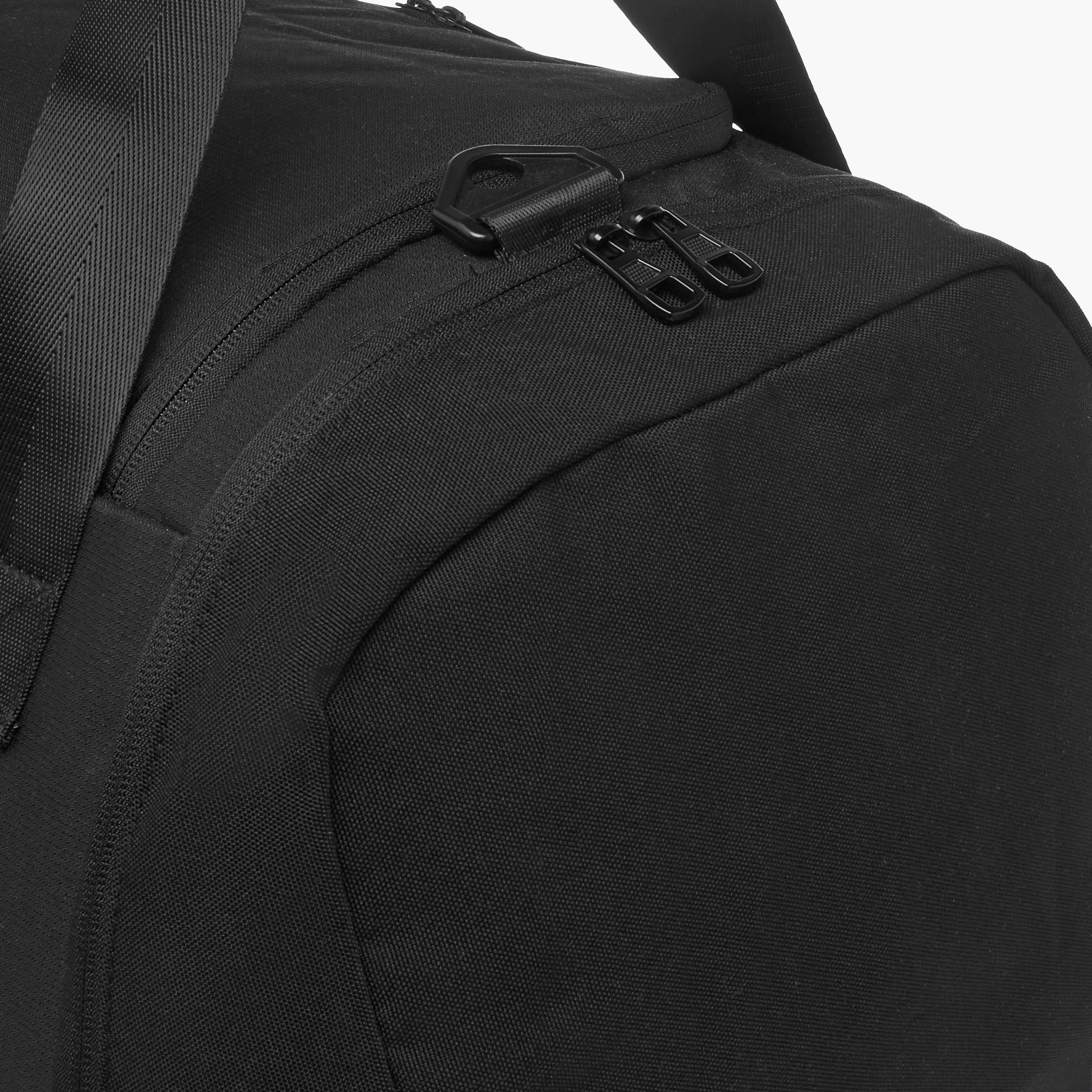 شنطة دافل بطبعات شعار وحزام قابل للفصل من كابا-travel-luggagesandbags-dufflebags-image-3