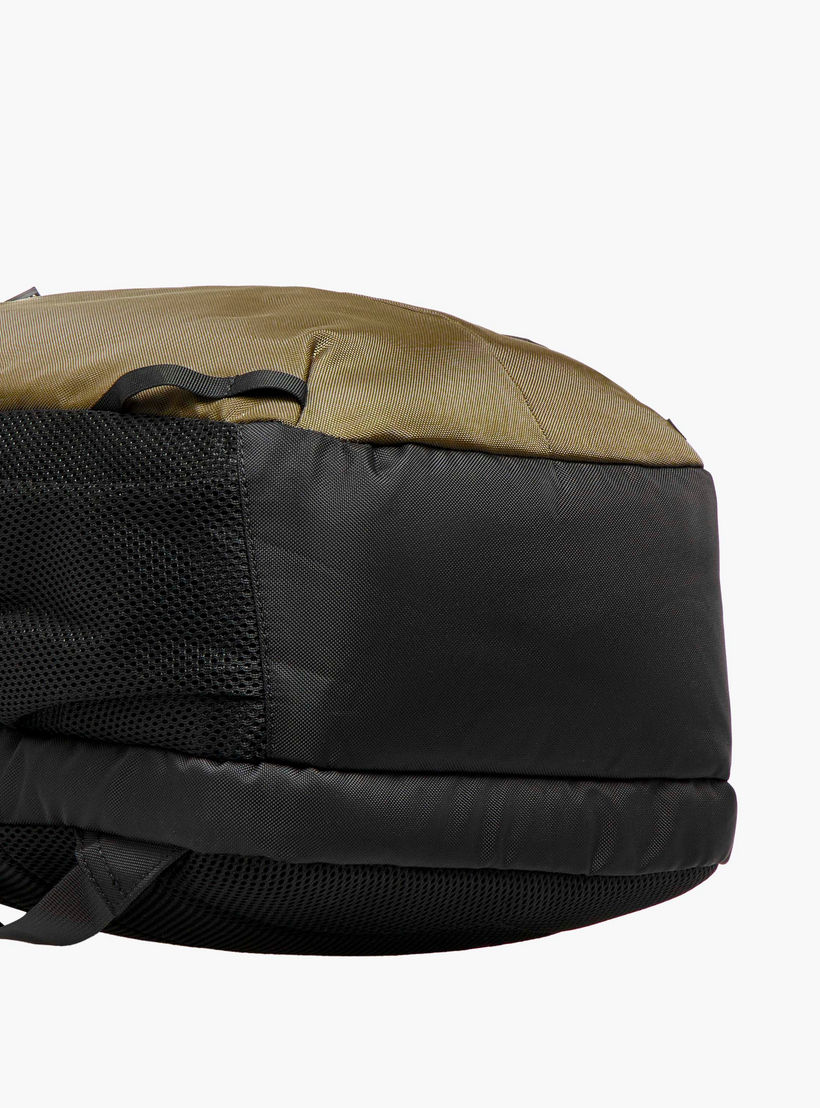 شنطة ظهر بأحزمة كتف قابلة للتعديل للرجال من لي كوبر-men-bags-image-2