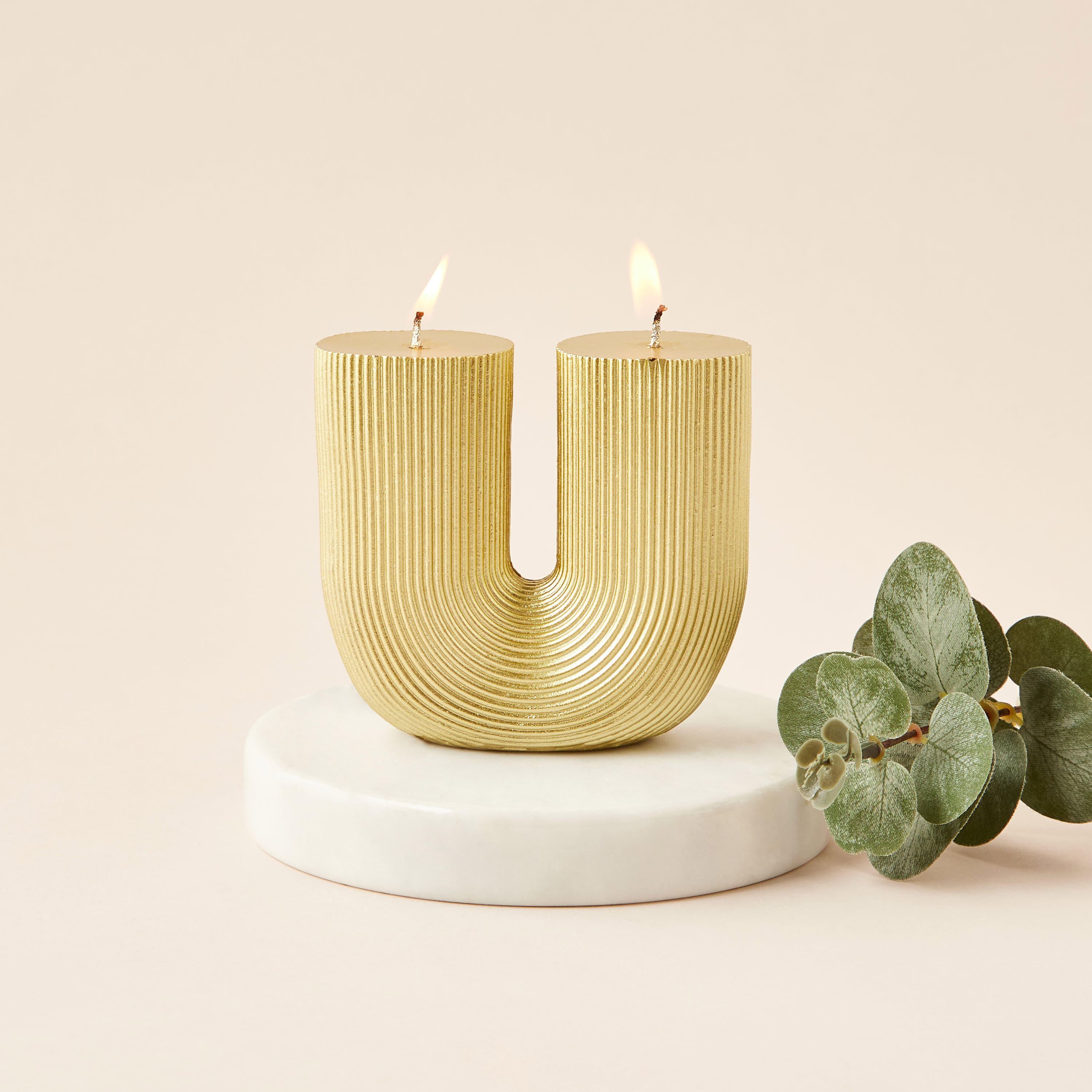 Ribbed U-Shaped Unscented Pillar Candle - 10 cm-household-homefragrance-candles-image-1