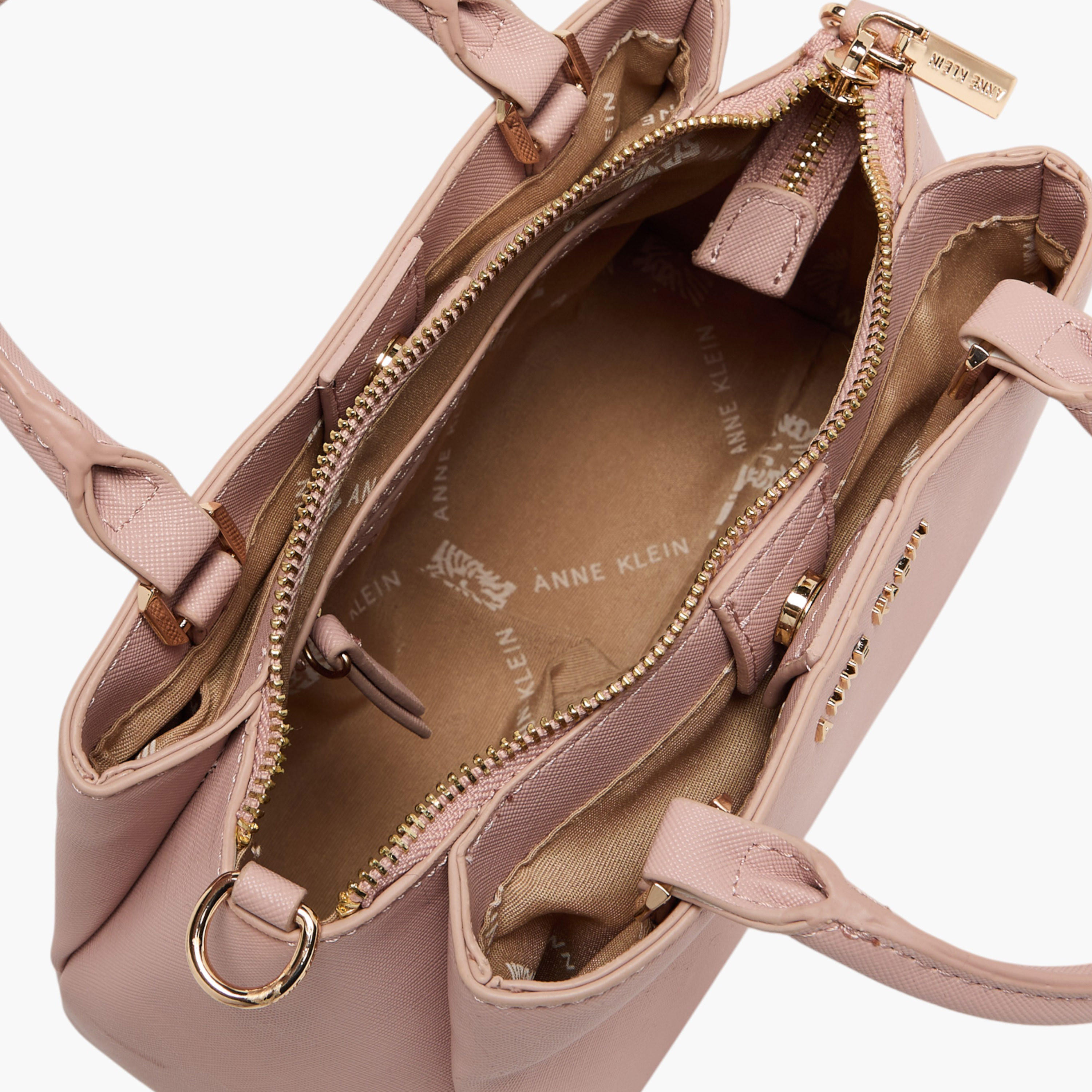 شنطة ساتشيل سادة بمقبض مزدوج ومحفظة معدنية قابلة للفصل من آن كلاين-women-bagsandwallets-handbags-image-5