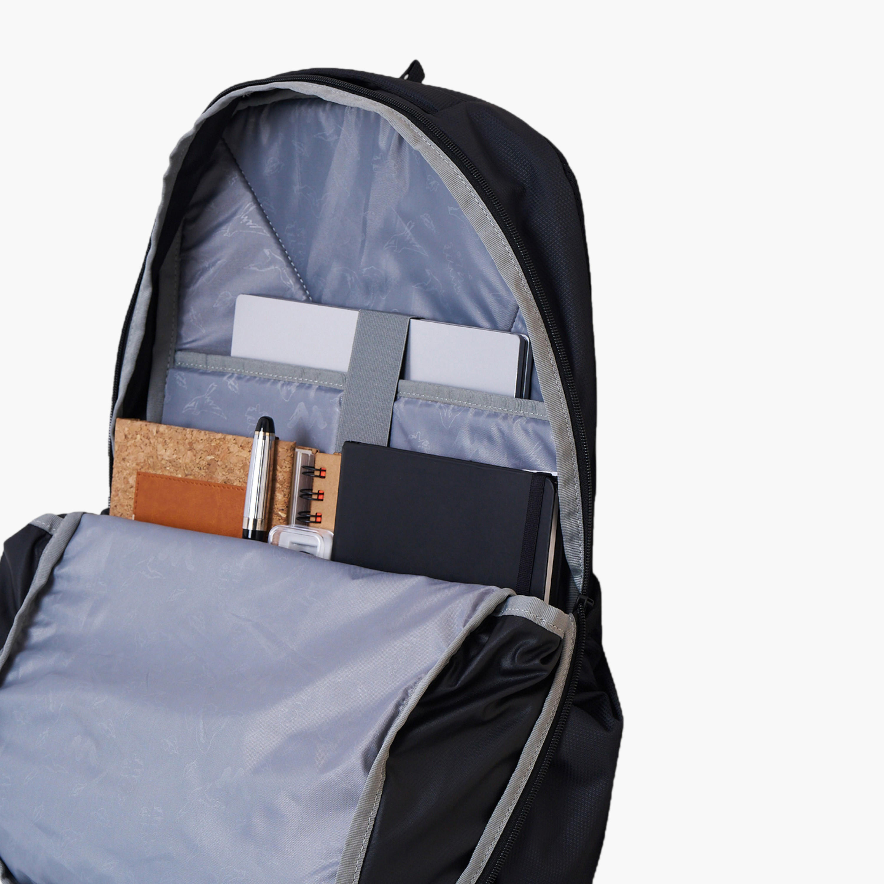 Wildcraft Solid School Backpack with Adjustable Shoulder Straps - 25x33x48 cms-school-bagsandbackpacks-backpacks-image-11