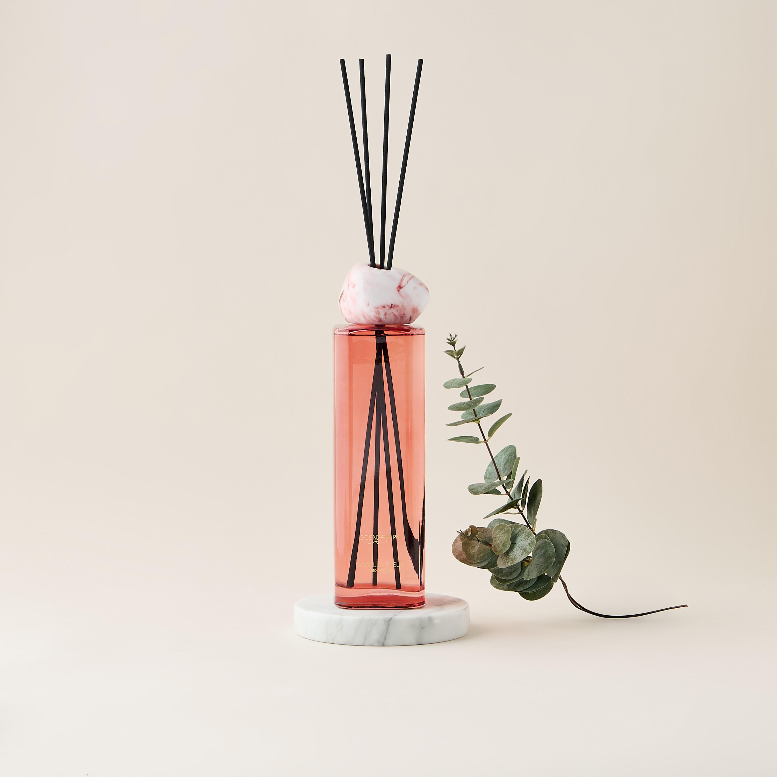 موزع عطور بأعواد فانيلا فلور من سينتشيبس ريفييرا - 1 لتر-household-homefragrance-reeddiffusers-image-4