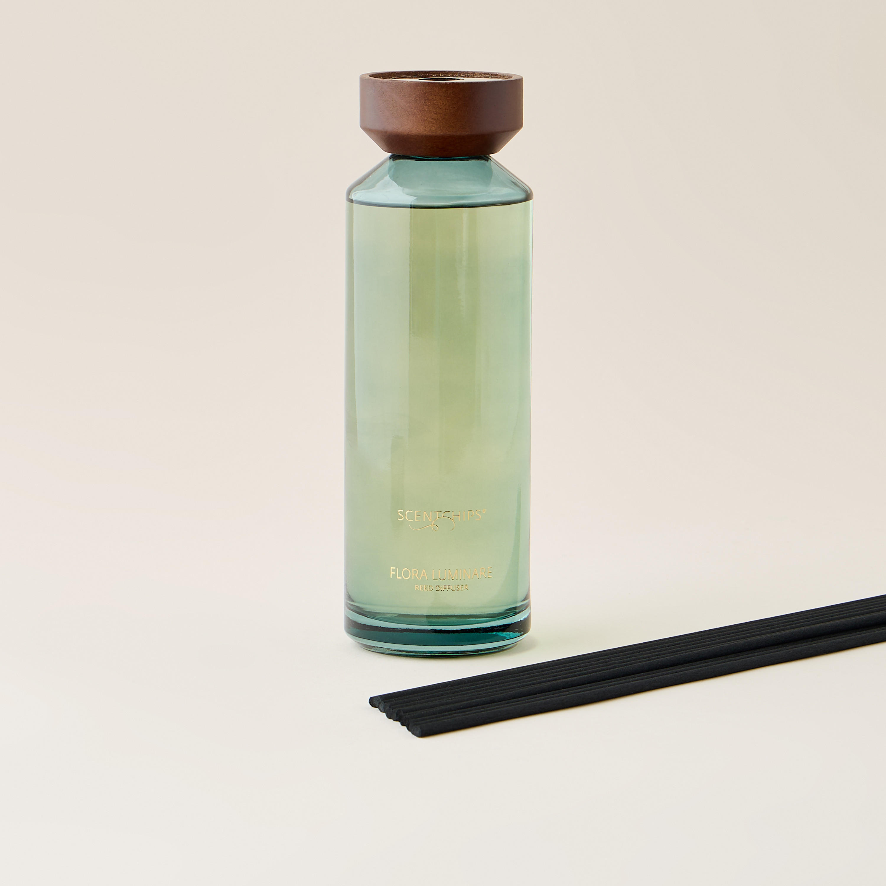 Scent.d London Sweet Vanilla Reed Diffuser - 500 ml-household-homefragrance-reeddiffusers-image-3