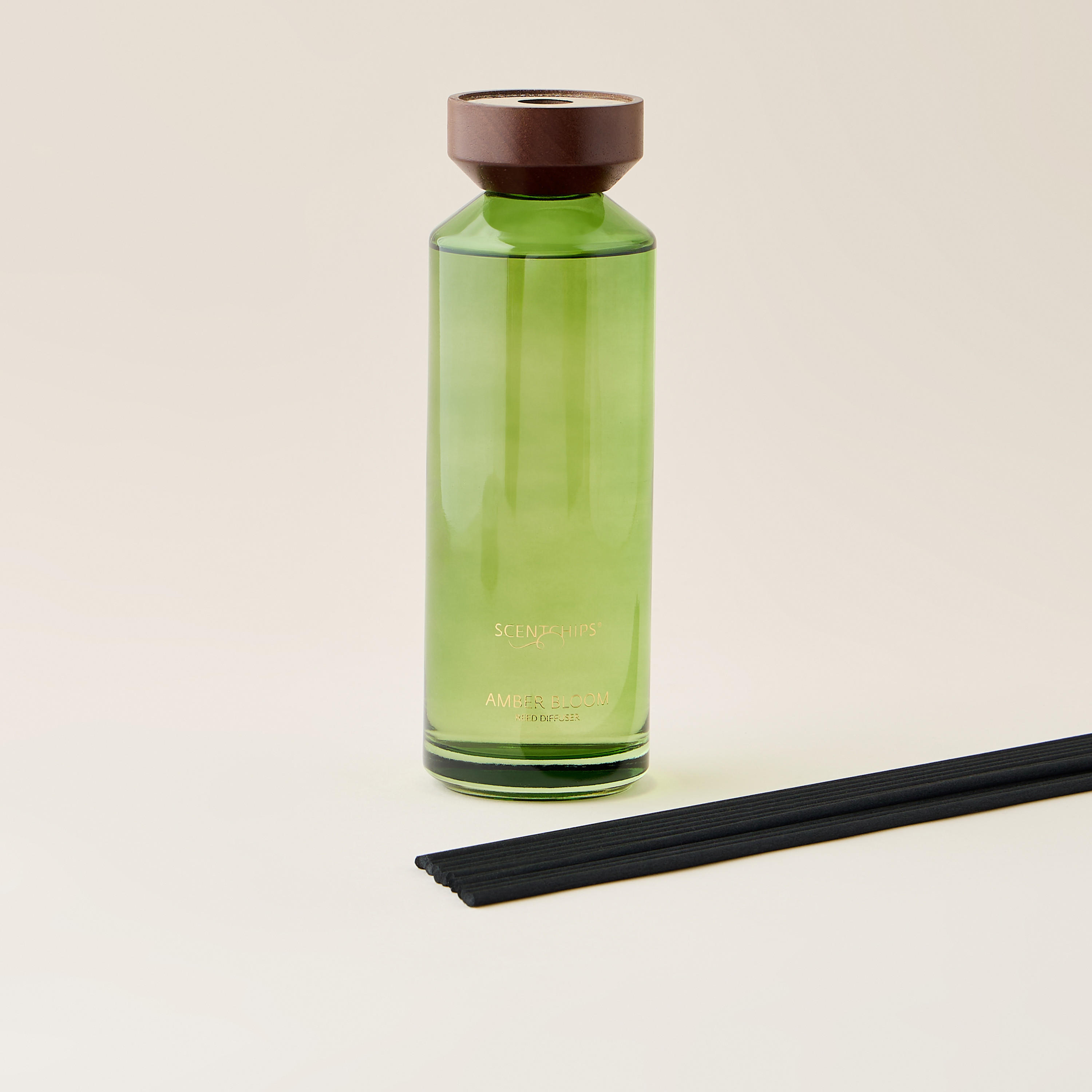 Scent.d London Sweet Vanilla Reed Diffuser - 500 ml-household-homefragrance-reeddiffusers-image-3