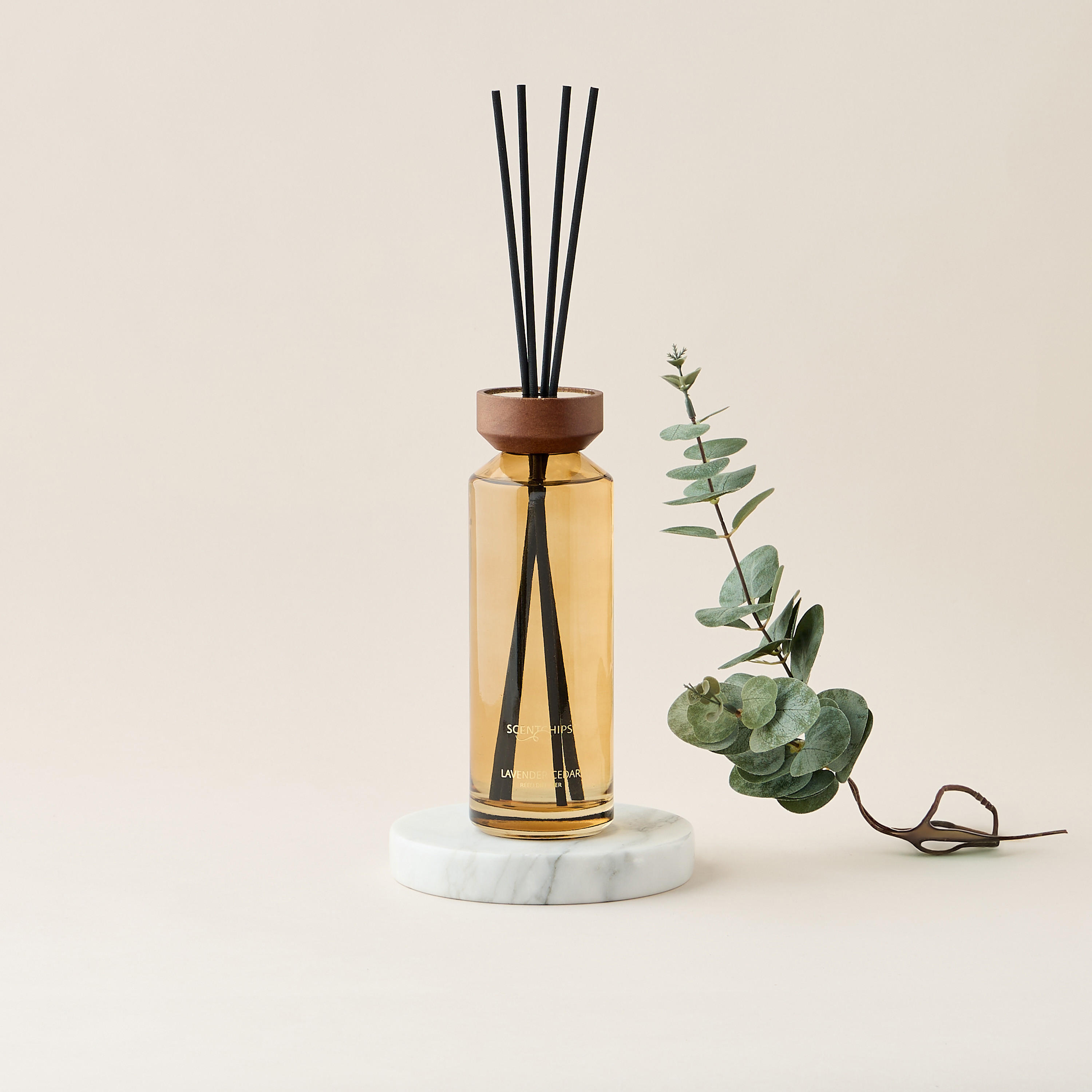 موزع عطور بالأعواد سويت فانيلا من سينت.دي لندن - 500 مل-household-homefragrance-reeddiffusers-image-1