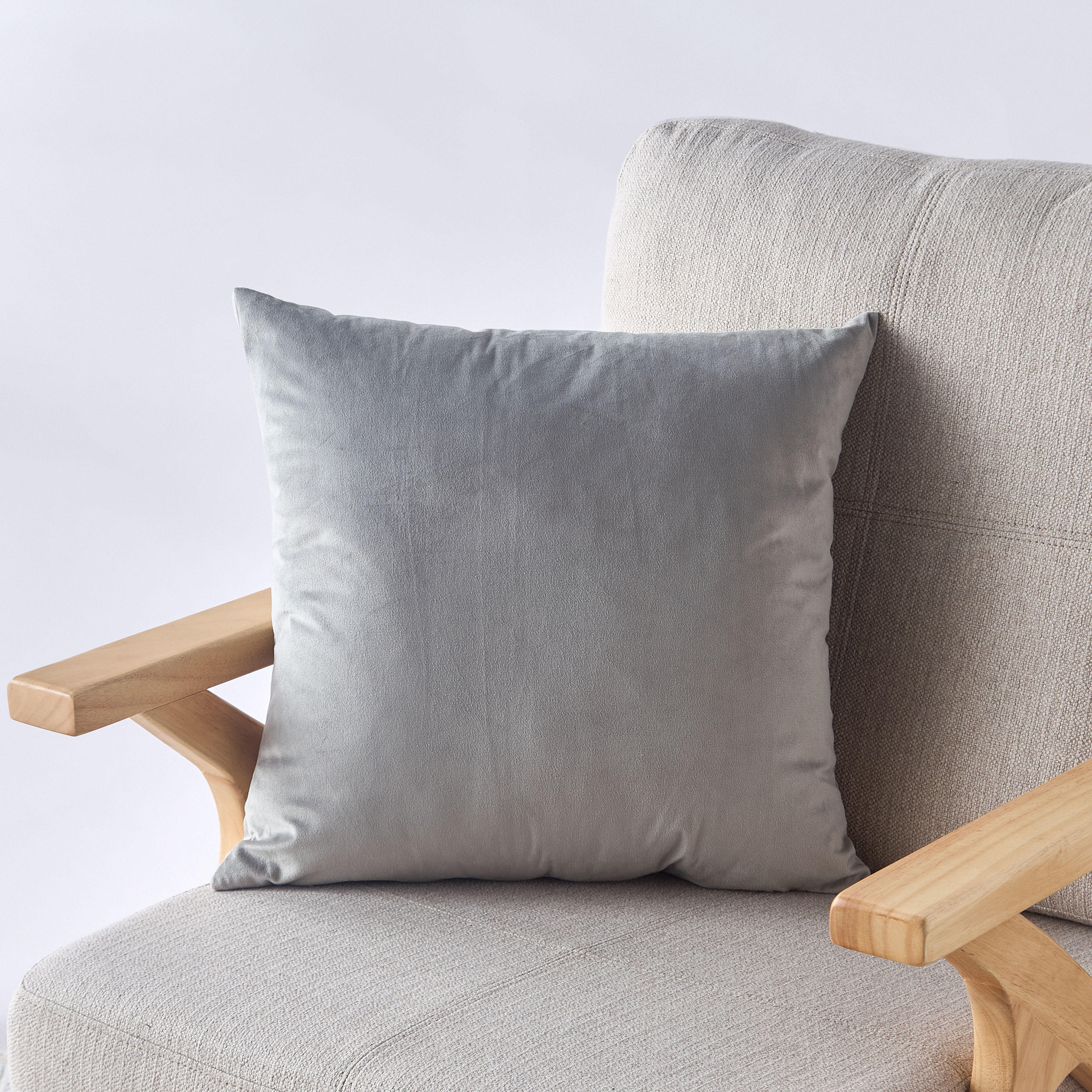 وسادة محشوة مخملية بارزة الملمس للديكور -45x45 سم-household-cushionsandthrows-filledcushions-decorativecushions-image-1
