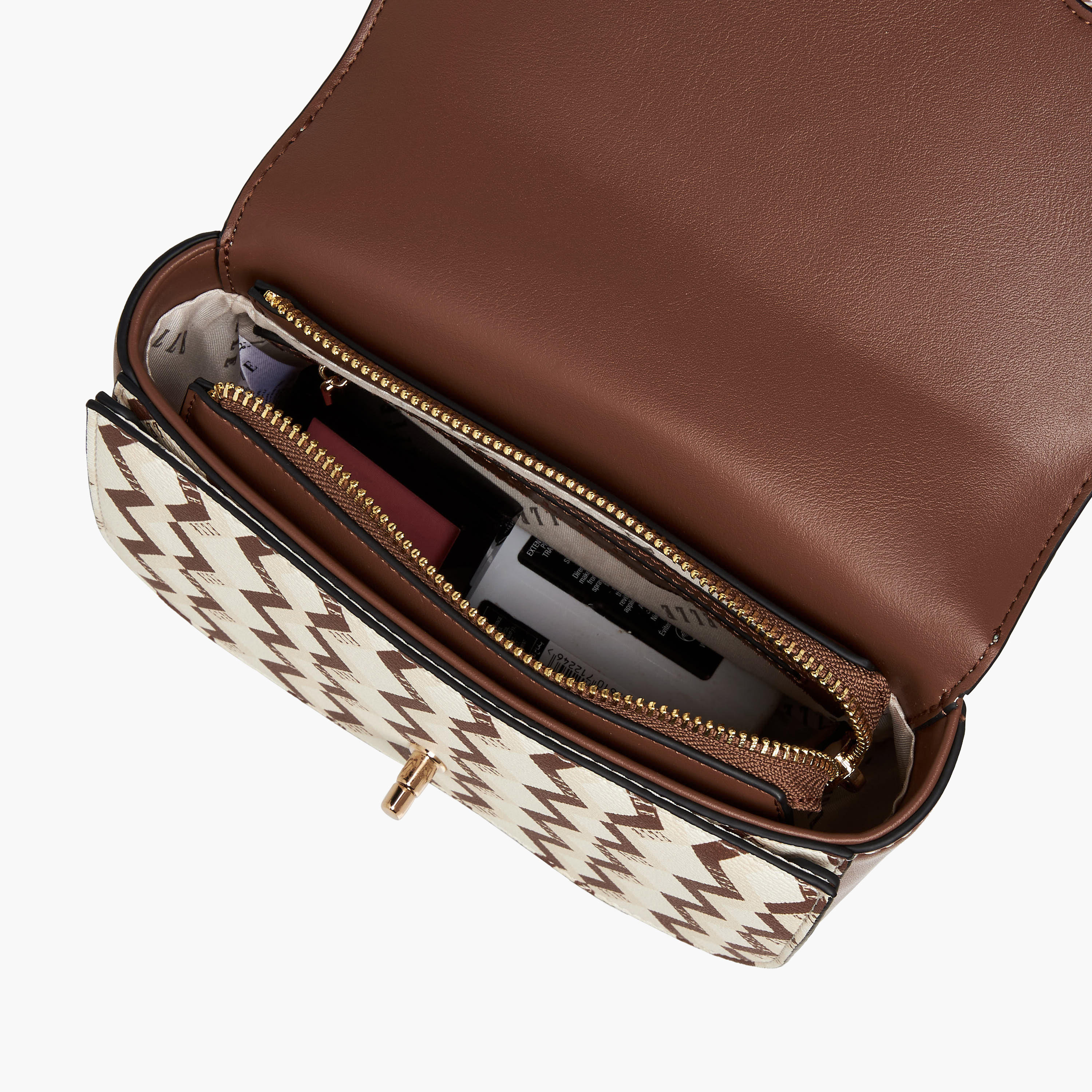 شنطة كروس بودي بحزام قابل للتعديل وطبعات مونوجرام من إيل-women-bagsandwallets-handbags-image-8