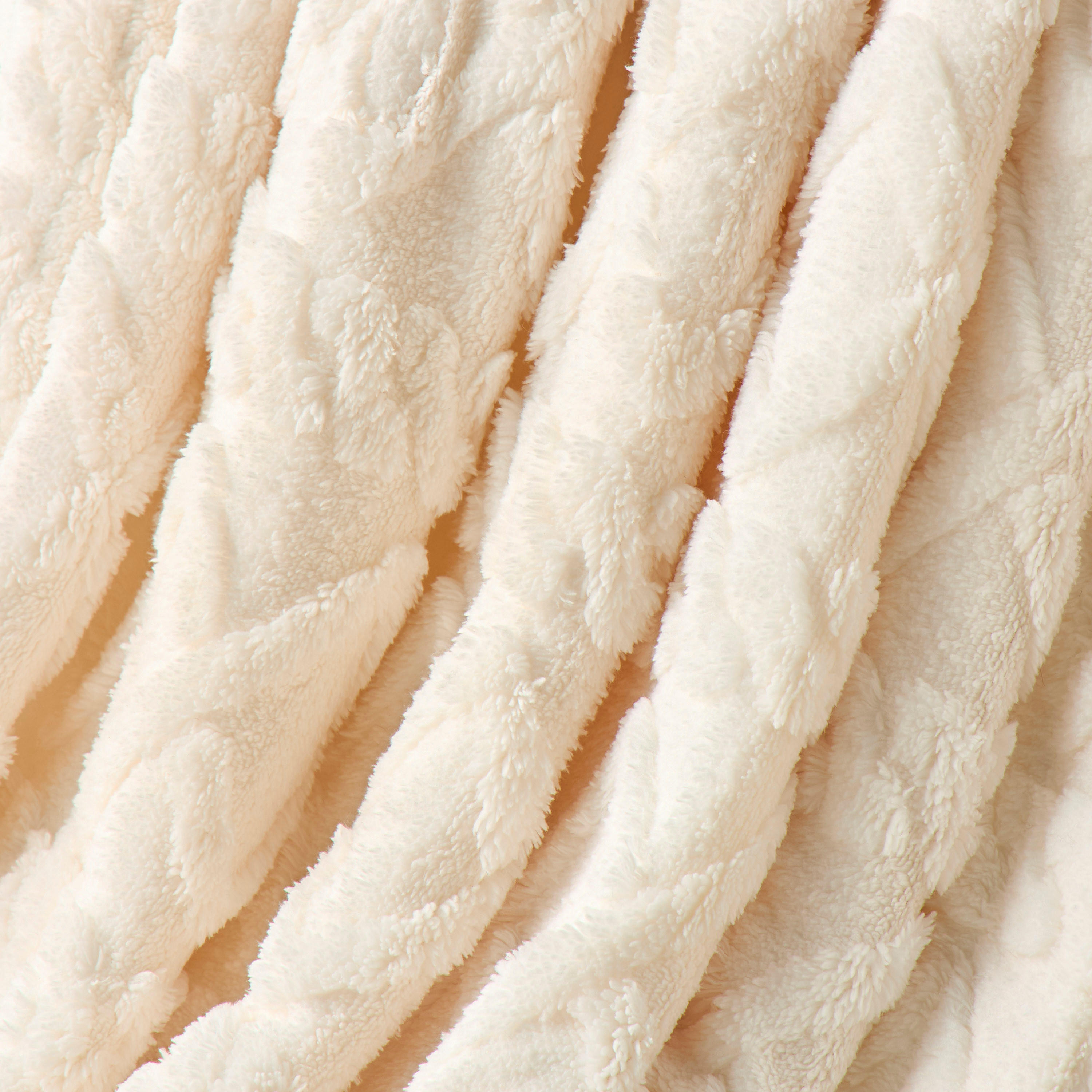 Textured Jacquard Faux Fur Throw - 127x152 cms-household-cushionsandthrows-throwsandblankets-throws-image-3