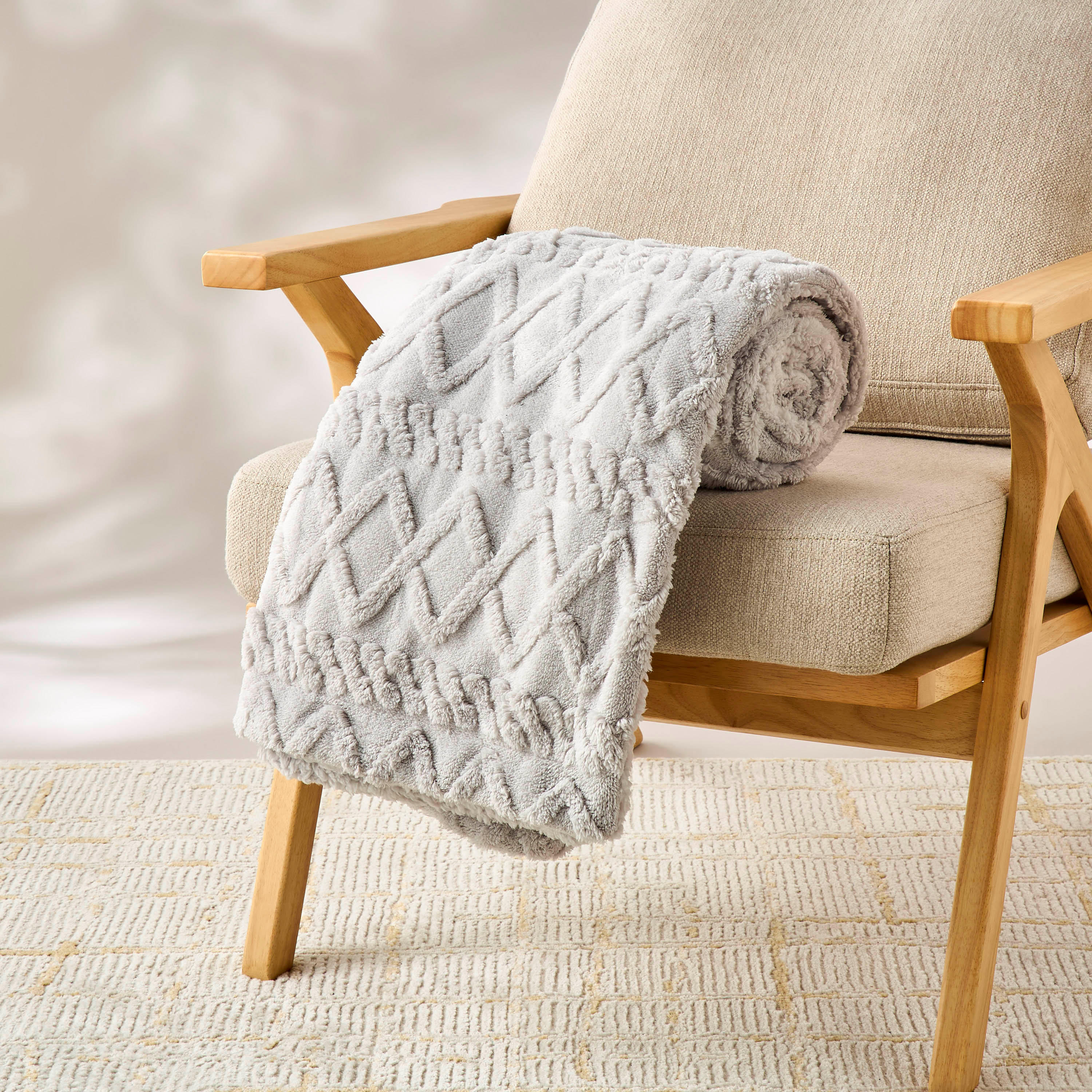 Textured Jacquard Faux Fur Throw - 127x152 cms-household-cushionsandthrows-throwsandblankets-throws-image-1