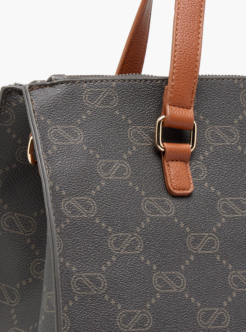 شنطة توتي بطبعات مونوجرام مع محفظة من ساشا-women-bagsandwallets-handbags-image-6