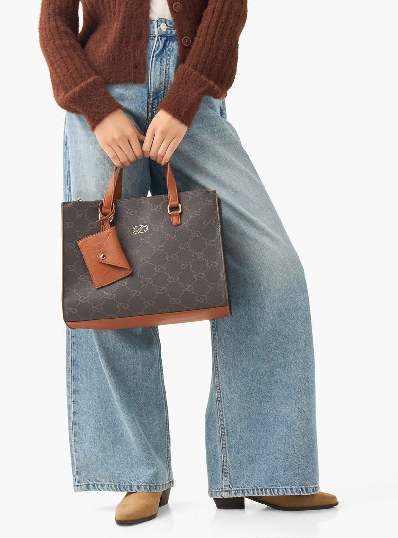 شنطة توتي بطبعات مونوجرام مع محفظة من ساشا-women-bagsandwallets-handbags-image-8