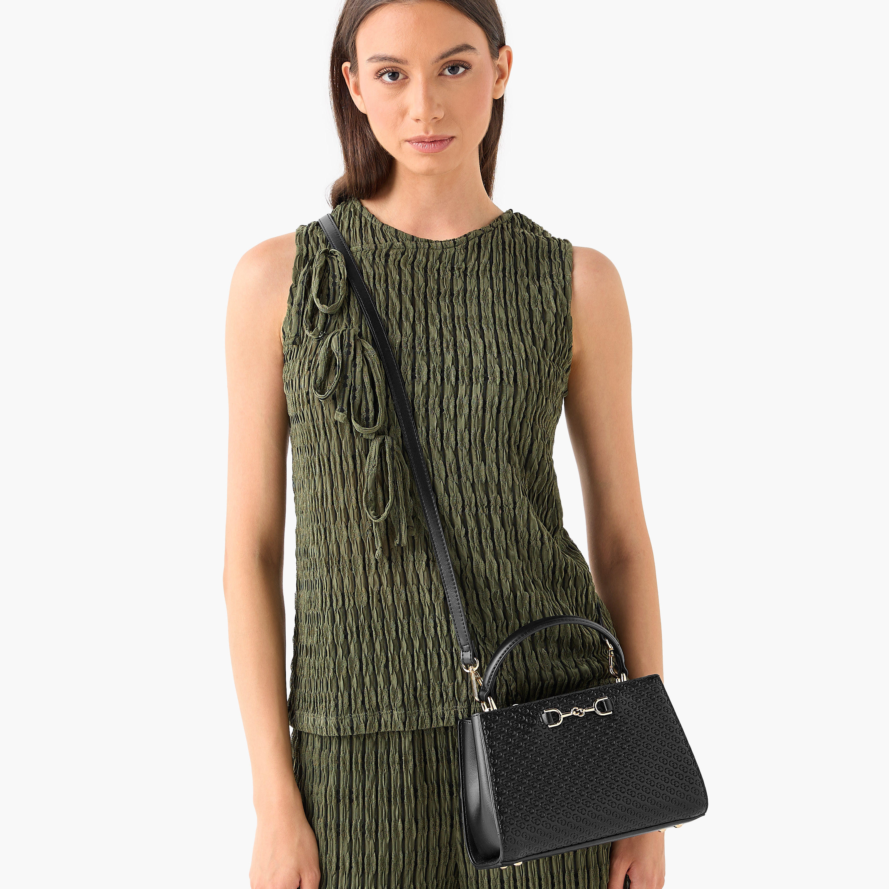 شنطة توتي بمقبض ونقوش مونوجرام من سيليست-women-bagsandwallets-handbags-image-8