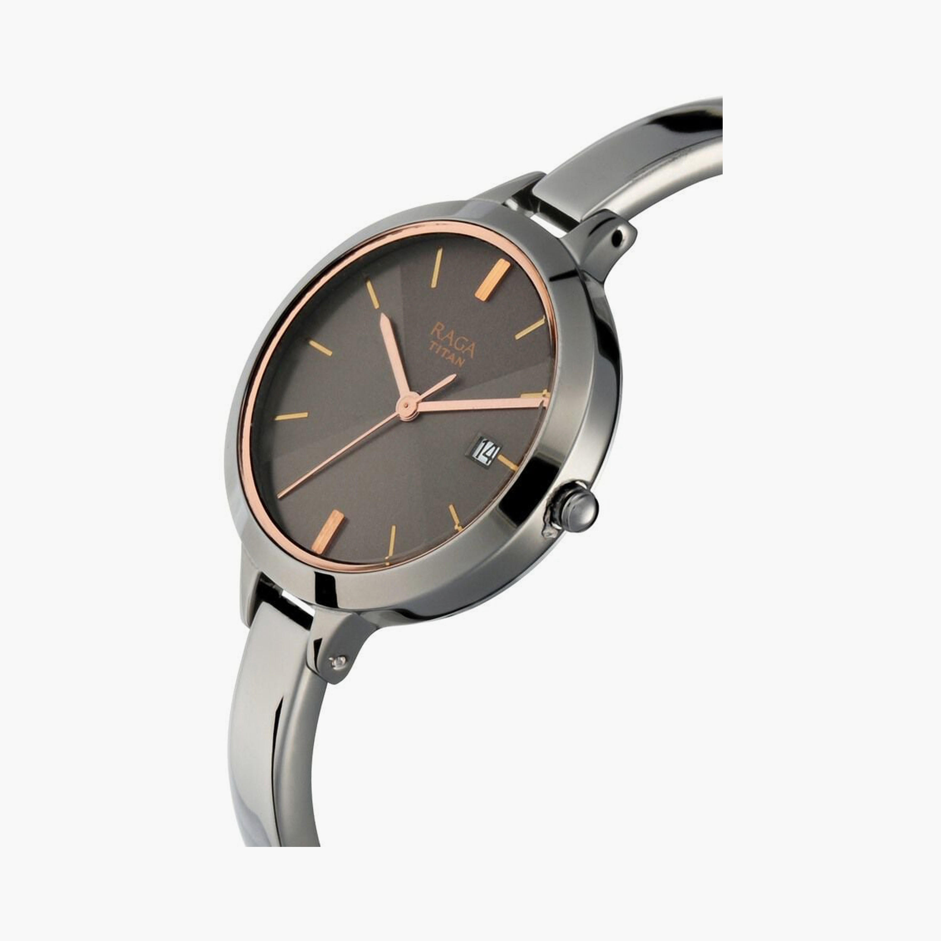 ساعة يد نسائية تيتان بقطر 29 مم أنالوج رمادية ستانلس ستيل | 2578QM02-women-watchesandjewellery-watches-image-2