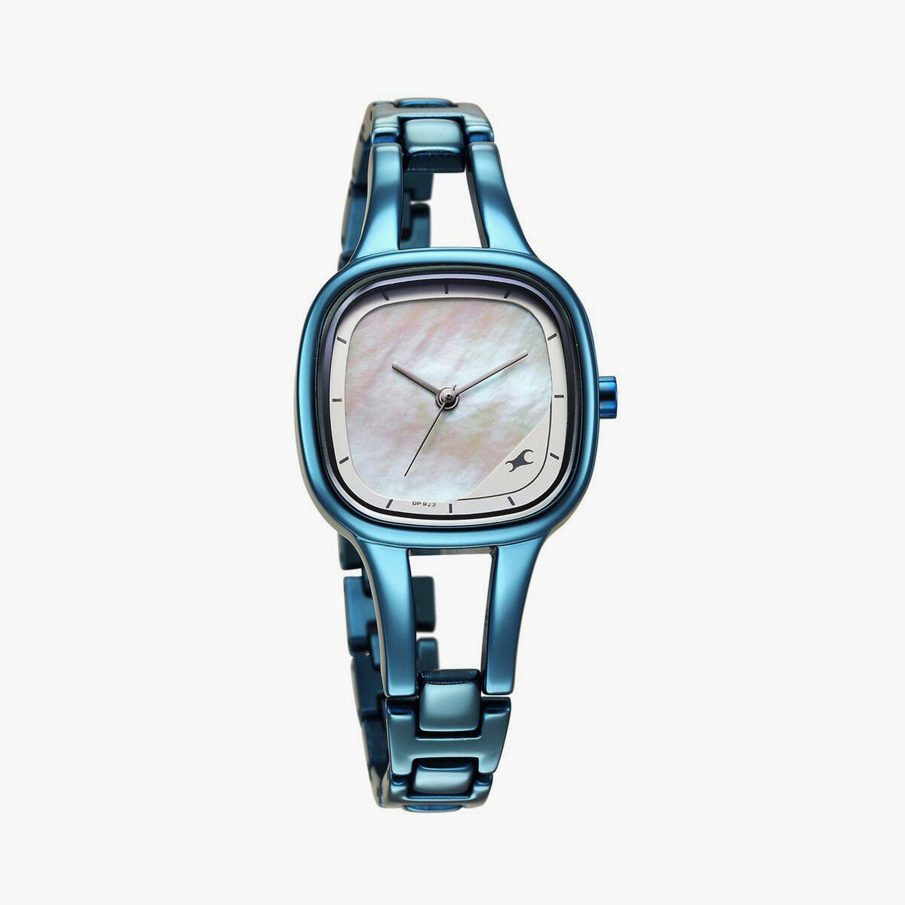 Fastrack Women's 28 MM Blue Analog Stainless Steel Watch with Bracelet | 6147QM01-women-watchesandjewellery-watches-image-4