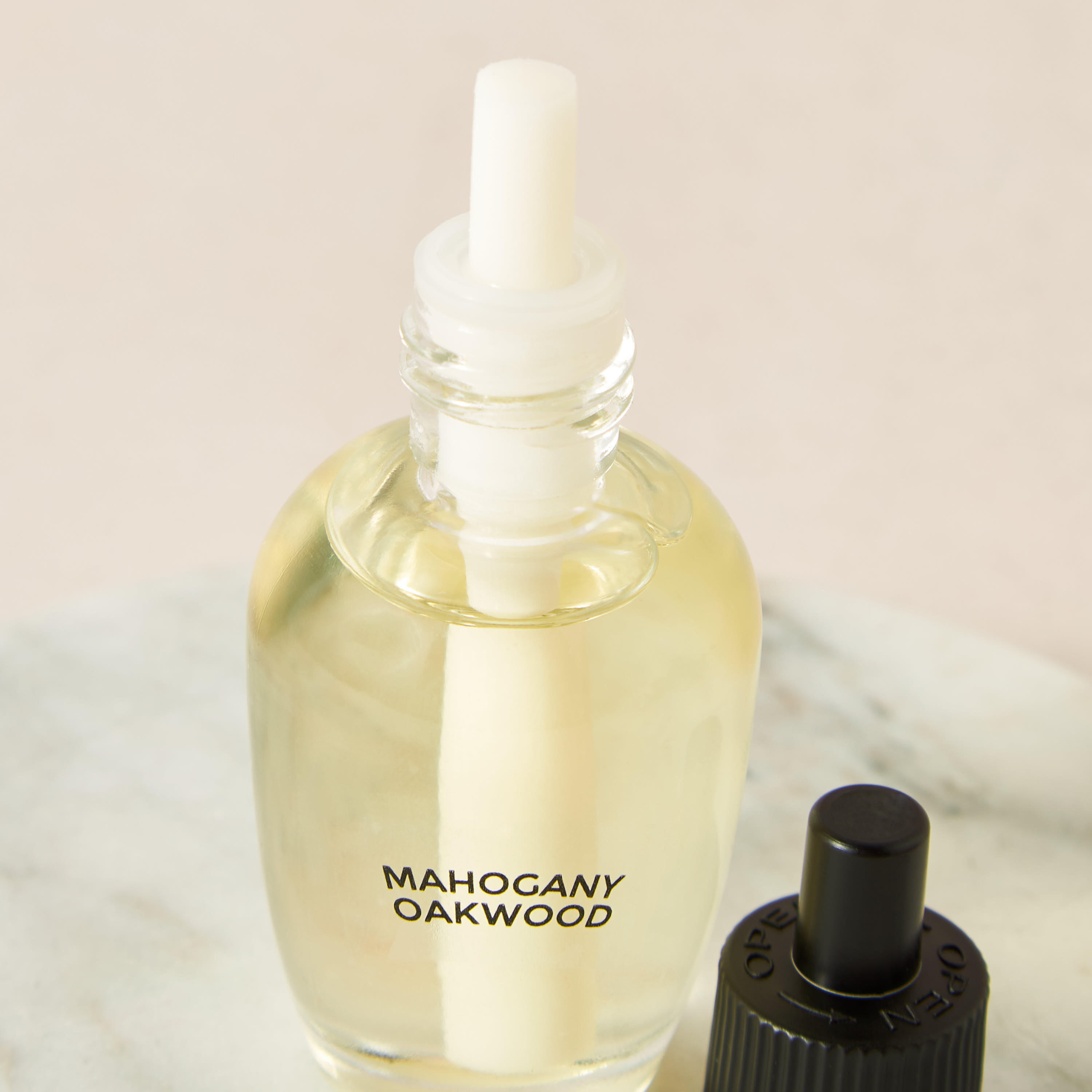 Mahogany Oakwood Home Fragrance Plug-In Refill - 26 ml-household-homefragrance-fragranceoilsandessence-image-3