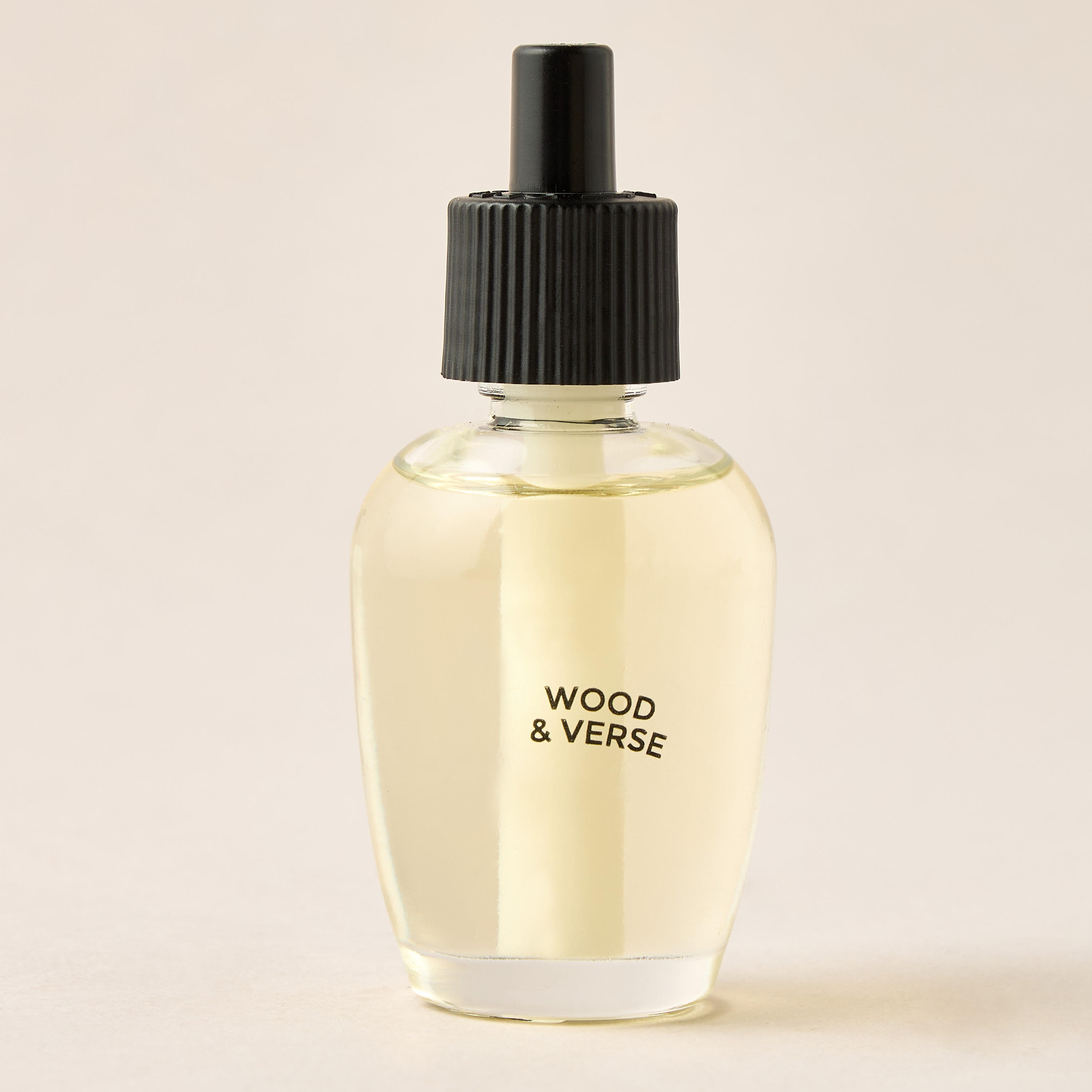 Mahogany Oakwood Home Fragrance Plug-In Refill - 26 ml-household-homefragrance-fragranceoilsandessence-image-1