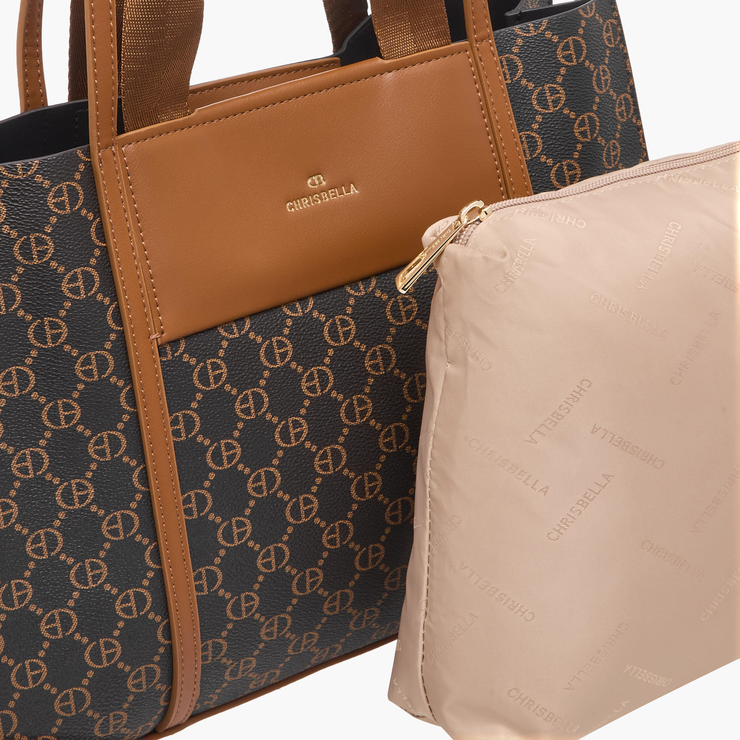 شنطة توتي بطبعات مونوجرام ومقابض علوية من كريسبيلا-women-bagsandwallets-handbags-image-7