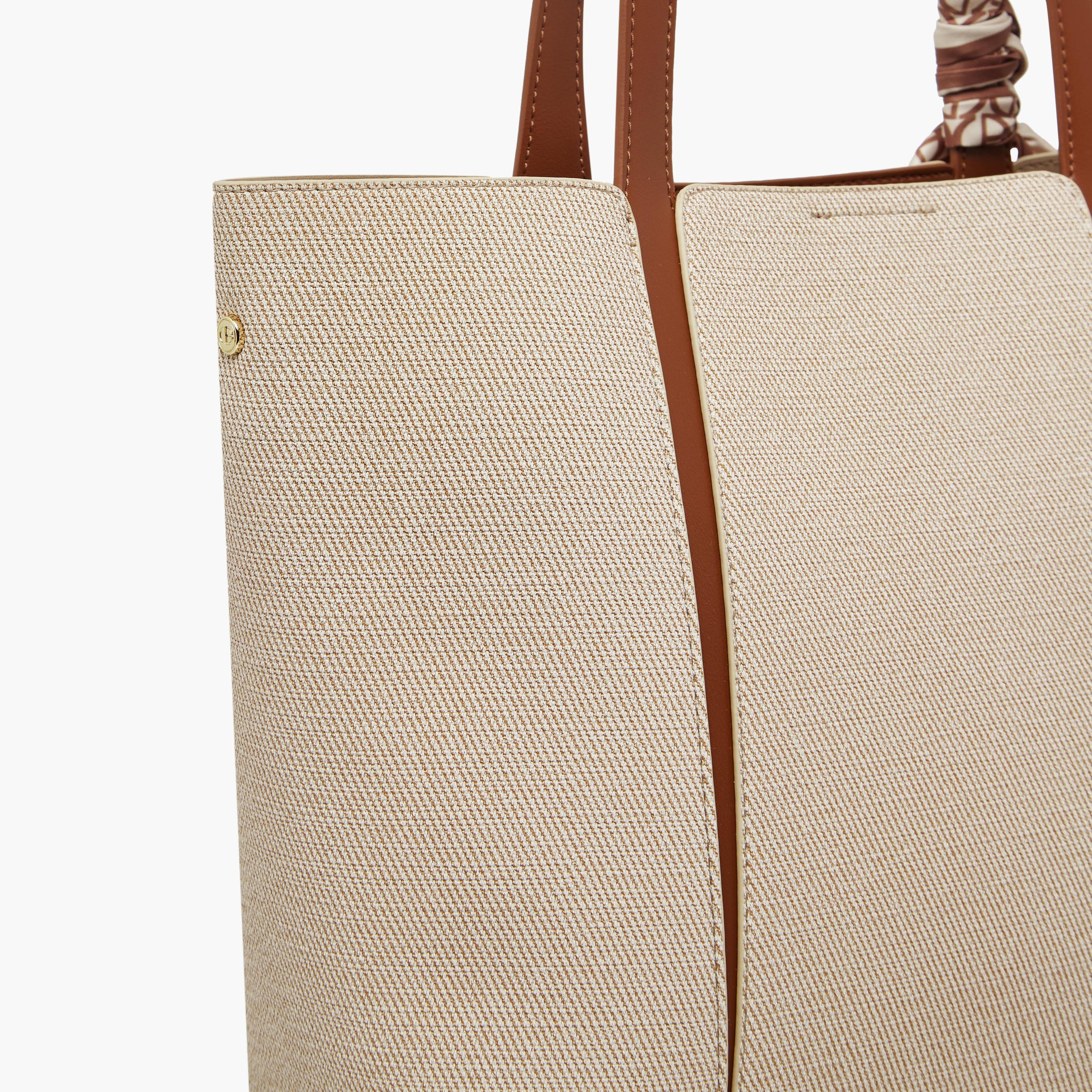 شنطة توت بتزيينات وشاح مع محفظة من كريسبيلا-women-bagsandwallets-handbags-image-8