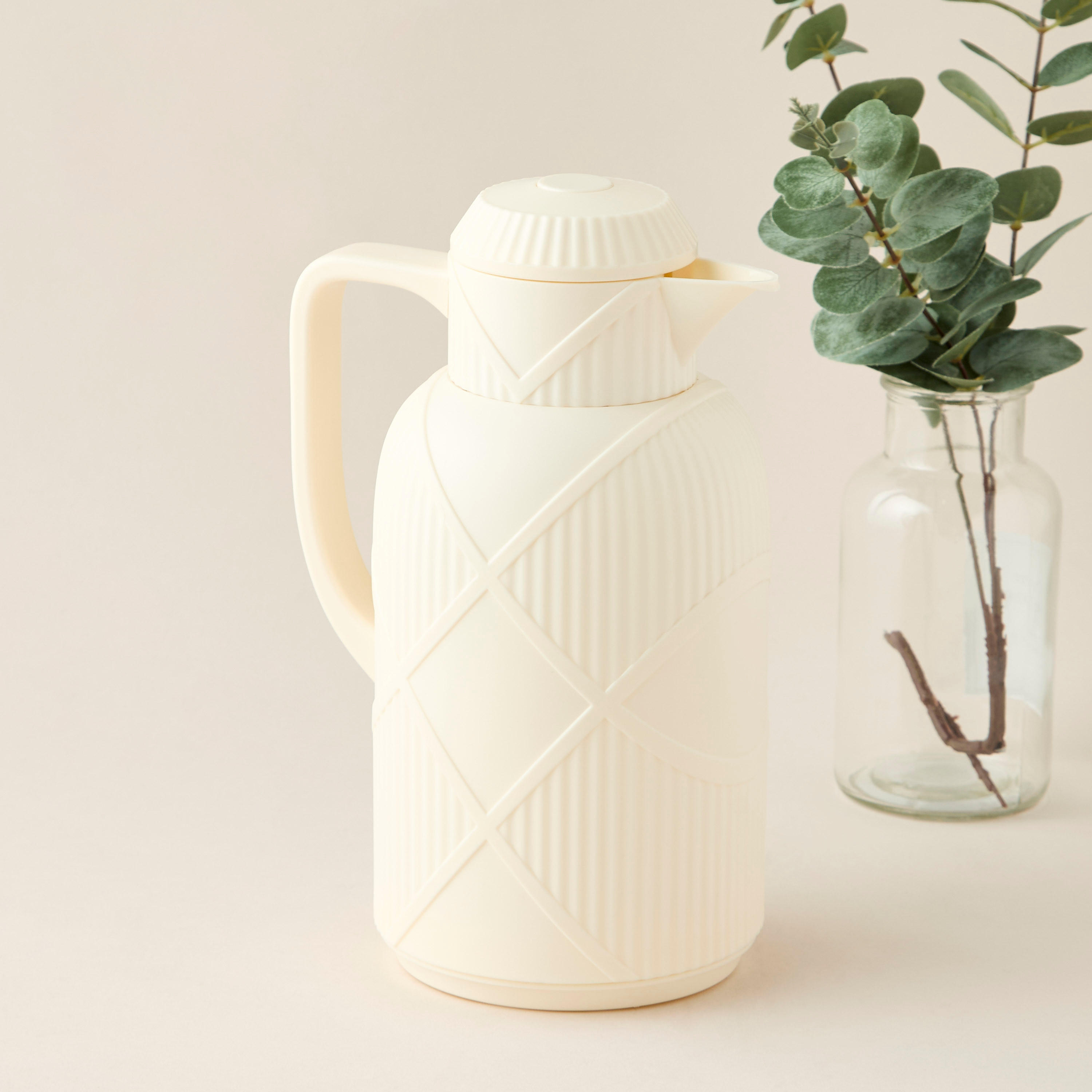 Hiba Textured Vacuum Flask with Handle - 1 L-household-dining-teaandcoffee-vacuumflaskscoffeeandteapots-image-2