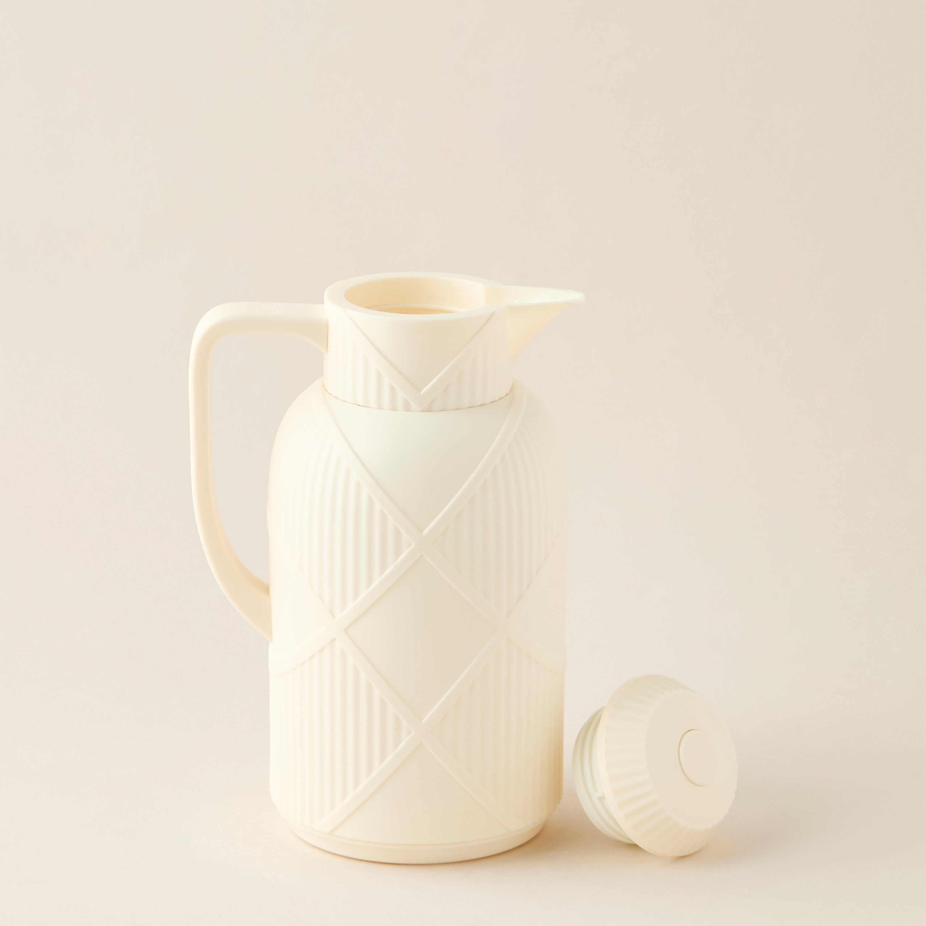 Hiba Textured Vacuum Flask with Handle - 1 L-household-dining-teaandcoffee-vacuumflaskscoffeeandteapots-image-3