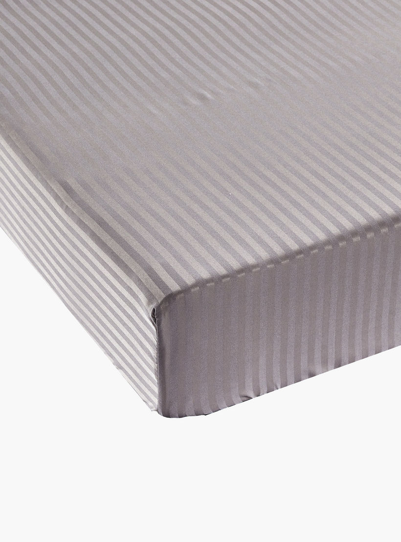 طقم لحاف كينج مخطط 6 قطع من يونيك هوم هامبتون - 240×260 سم-household-bedding-comfortersandbedspreads-bedinabag-image-6