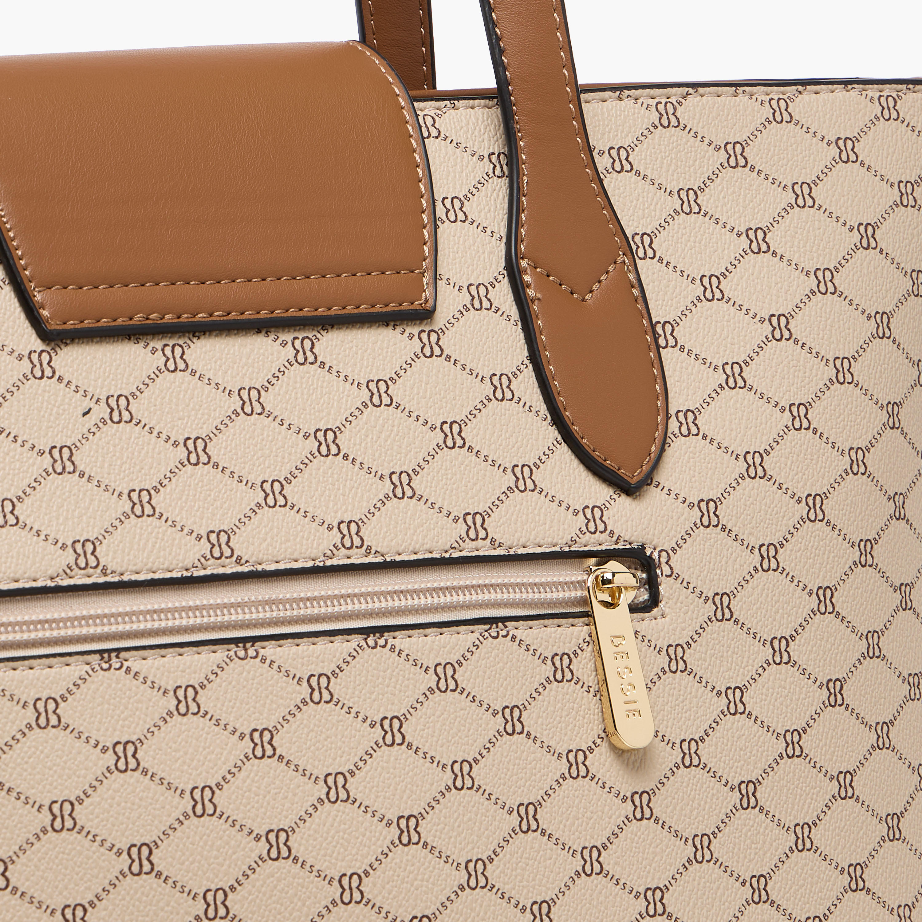 شنطة توتي بطبعات ومحفظة من بيسي لندن-women-bagsandwallets-handbags-image-7