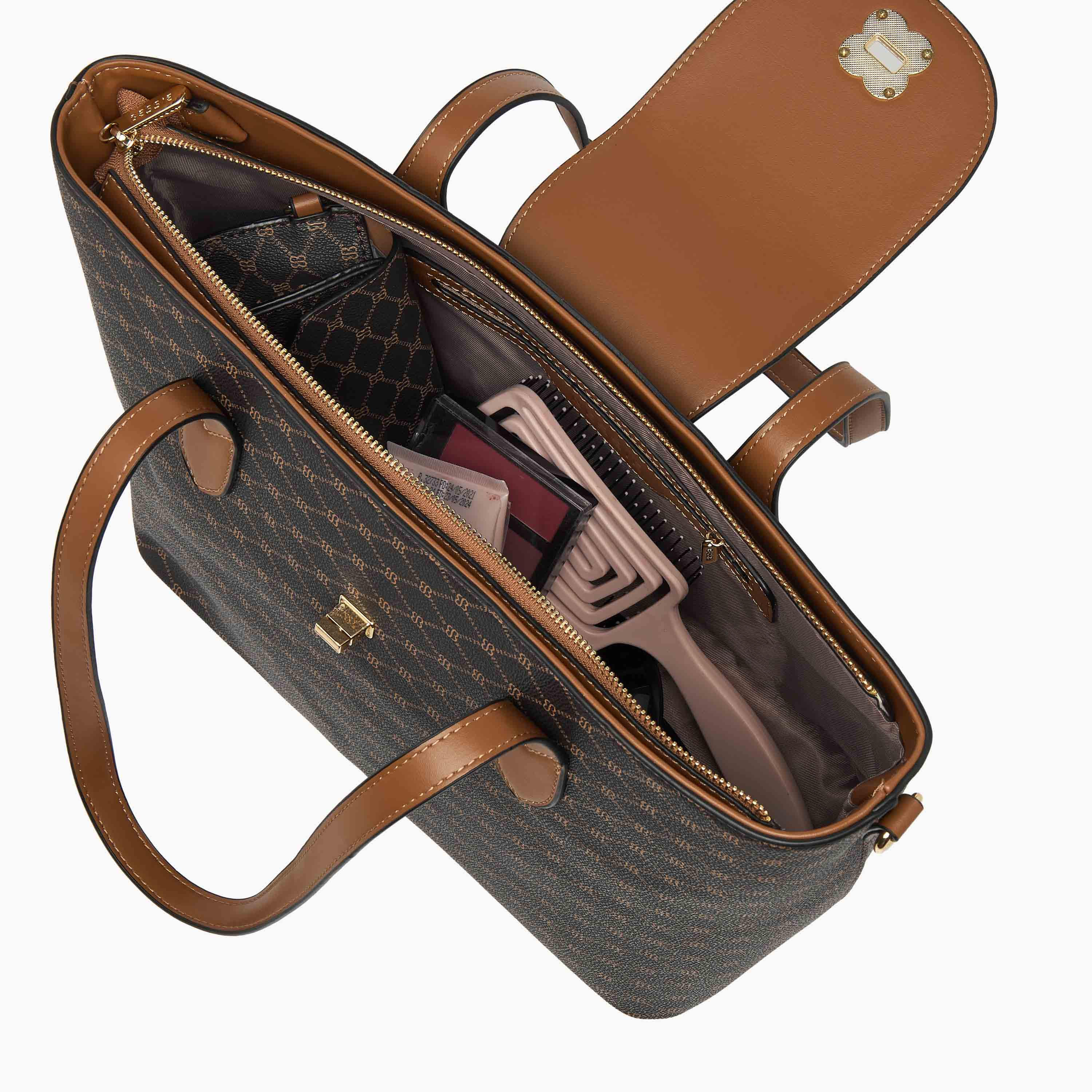 شنطة توتي بطبعات ومحفظة من بيسي لندن-women-bagsandwallets-handbags-image-11
