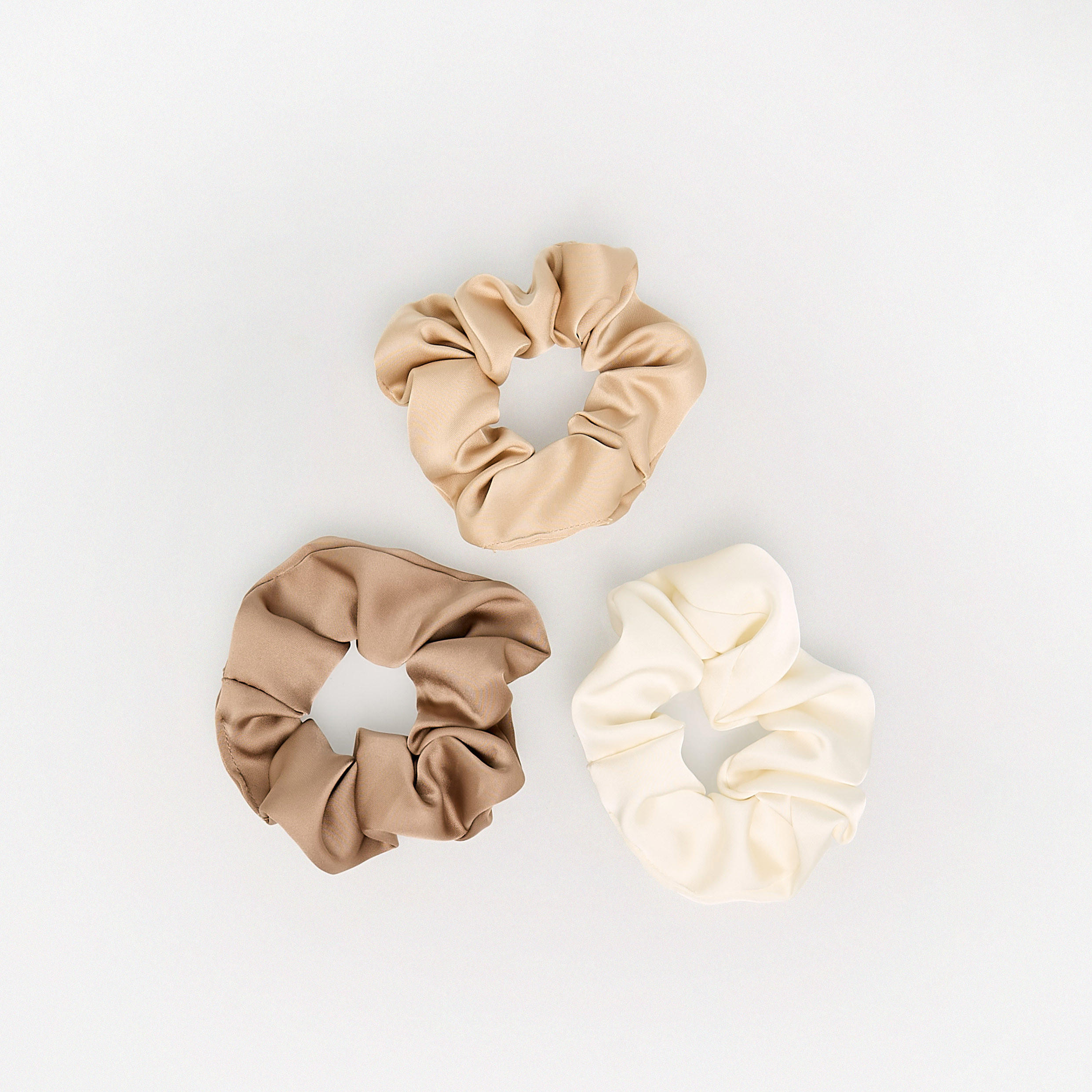 ربطات شعر سكرانشي - عبوة 3 قطع-women-hairaccessories-scrunchies-image-4