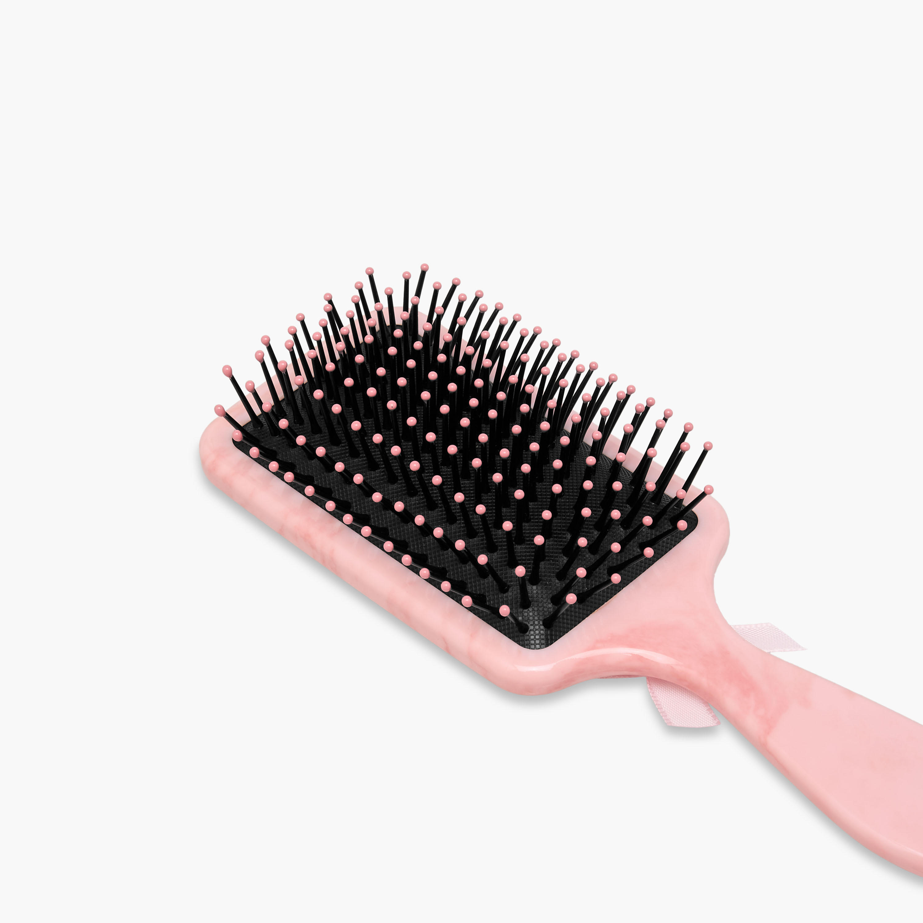 فرشاة شعر بطبعات حرف A-women-hairaccessories-brushesandcombs-image-3