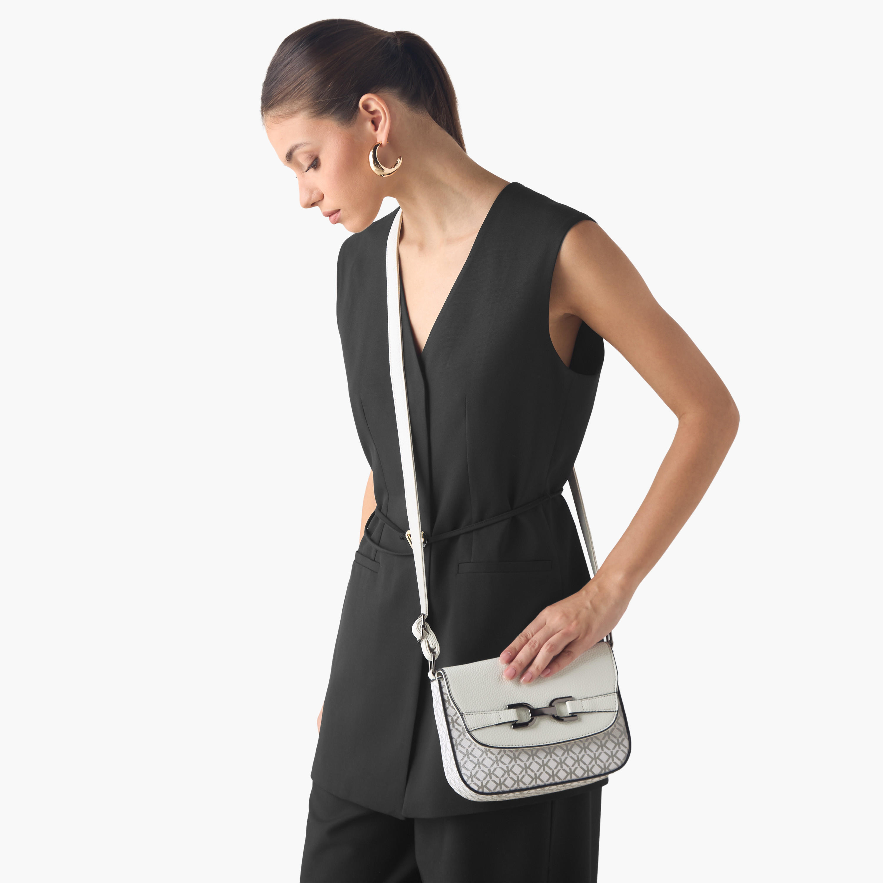 شنطة توتي وشنطة كروس بودي ومحفظة من ساشا-women-bagsandwallets-handbags-image-2