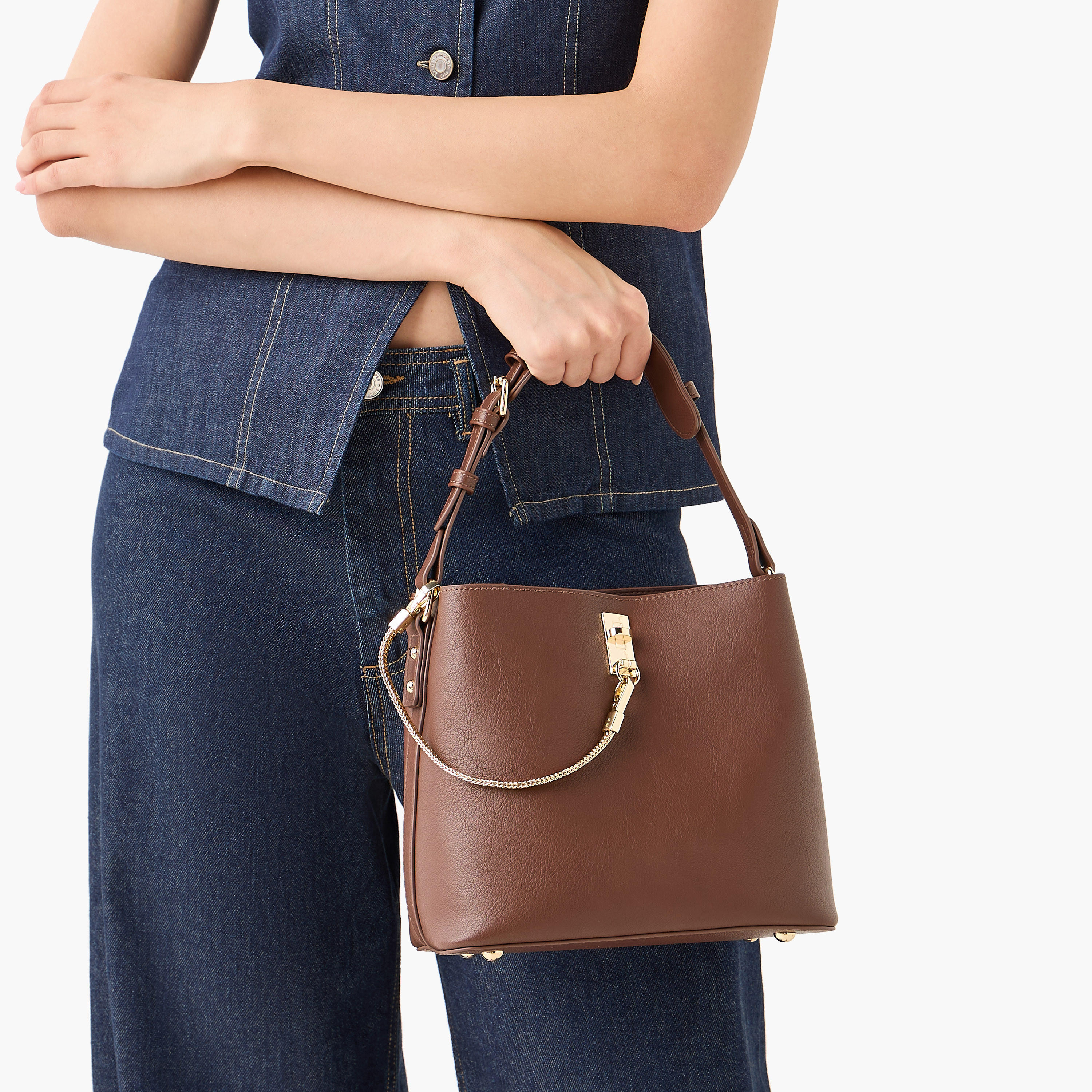 Le Confort Solid Shoulder Bag with Chain Accent and Zip Closure-women-bagsandwallets-handbags-image-2