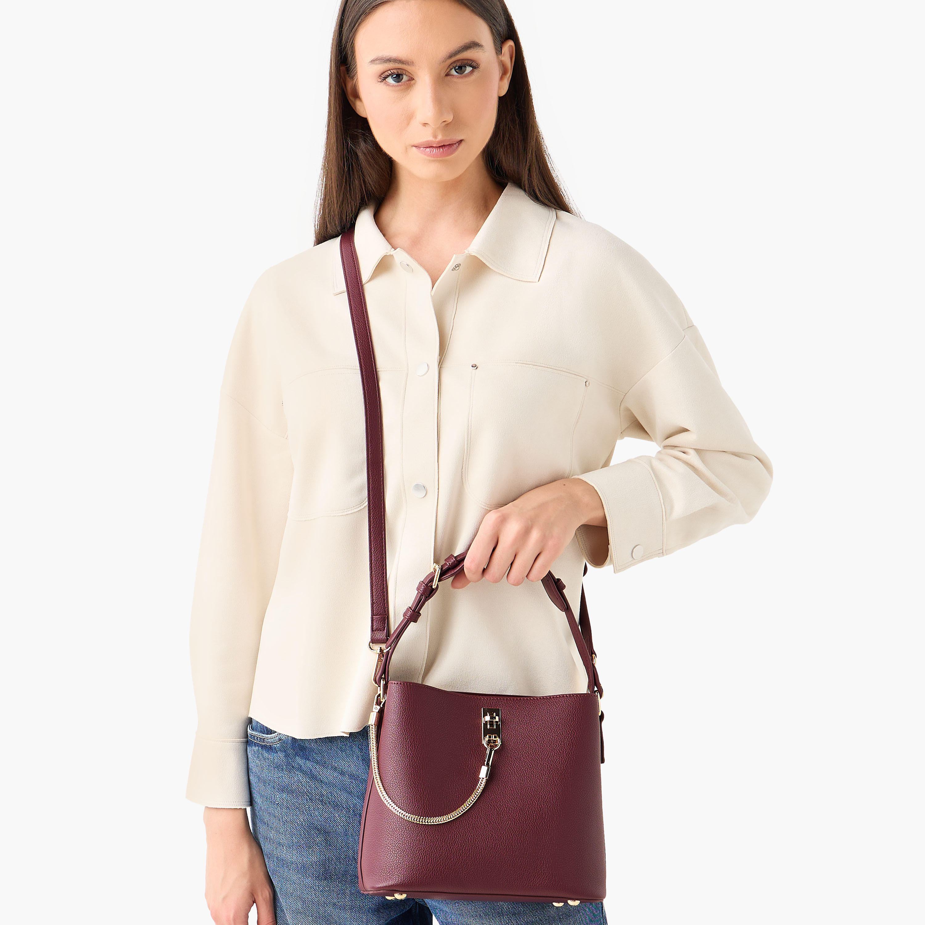 Le Confort Solid Shoulder Bag with Chain Accent and Zip Closure-women-bagsandwallets-handbags-image-8