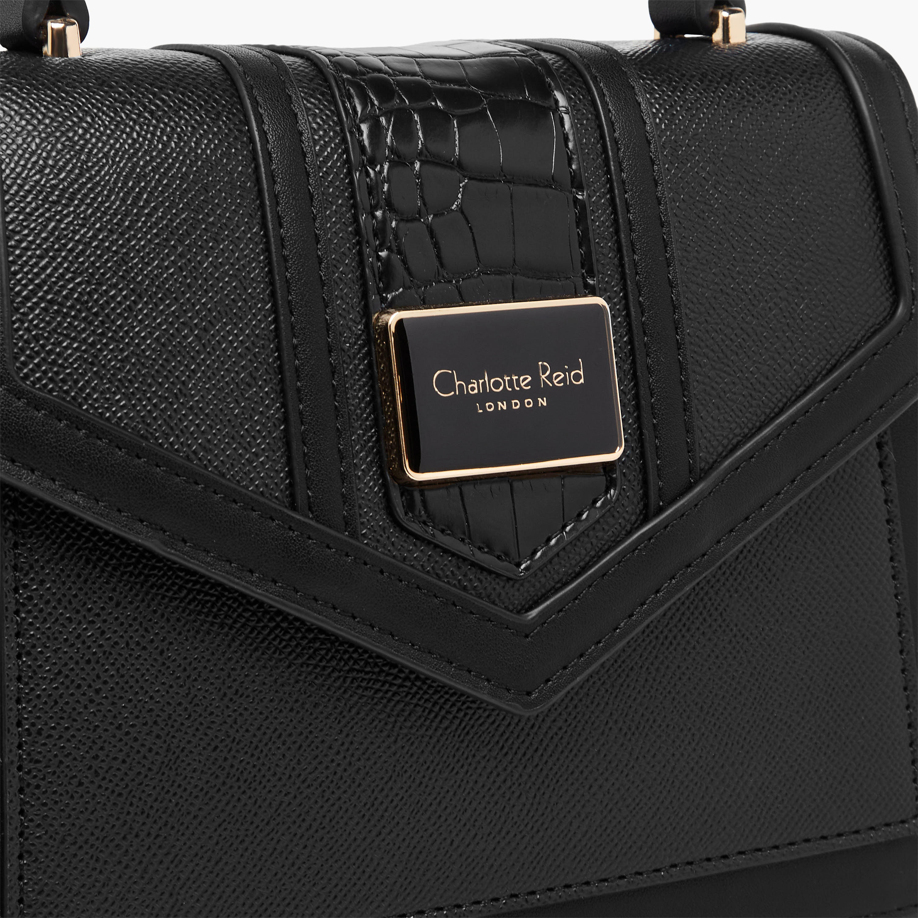 شنطة كروس بودي بارزة الملمس بحزام قابل للتعديل من شارلوت ريد-women-bagsandwallets-handbags-image-5
