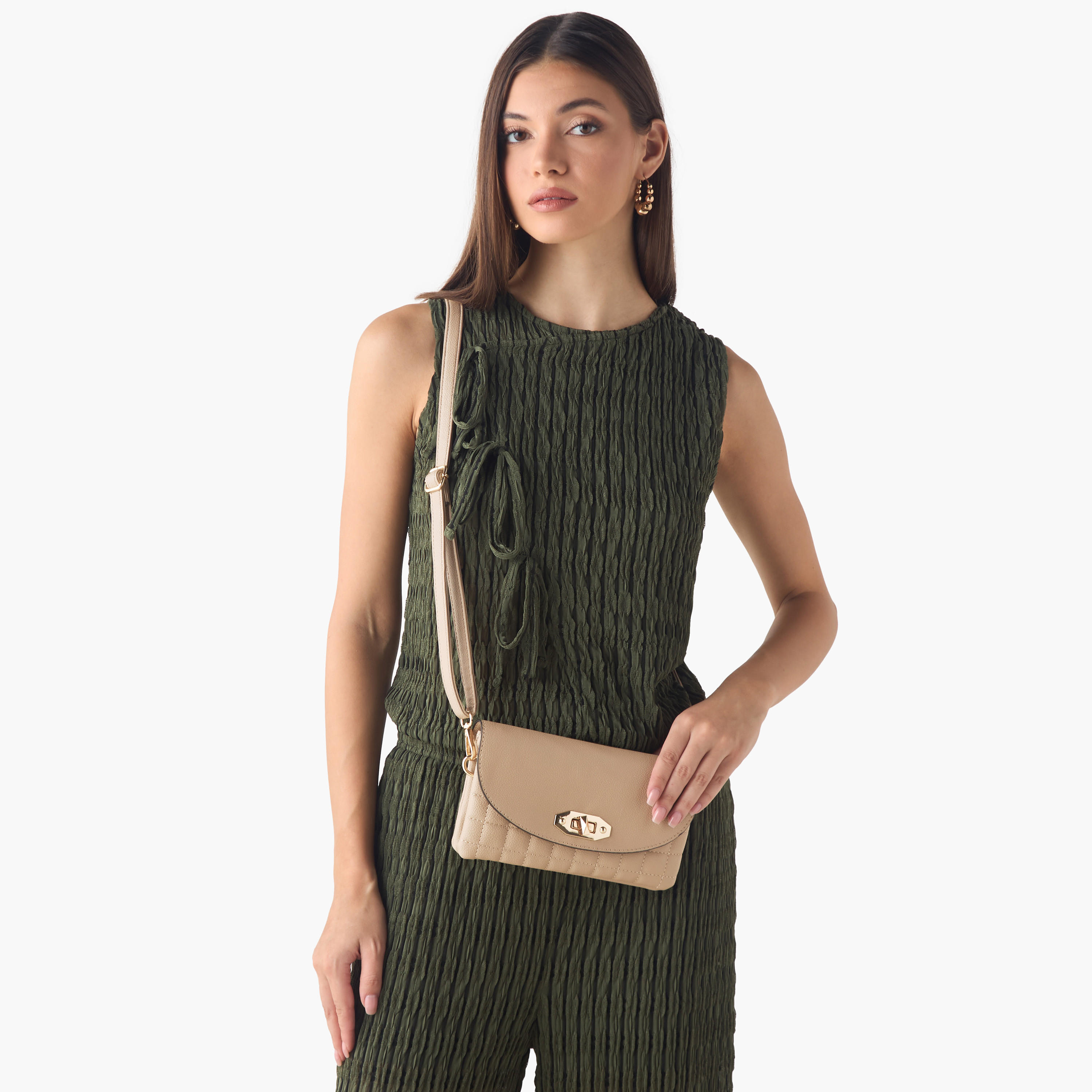 شنطة كروس بودي مبطنة بقفل إغلاق من أدور-women-bagsandwallets-handbags-image-8