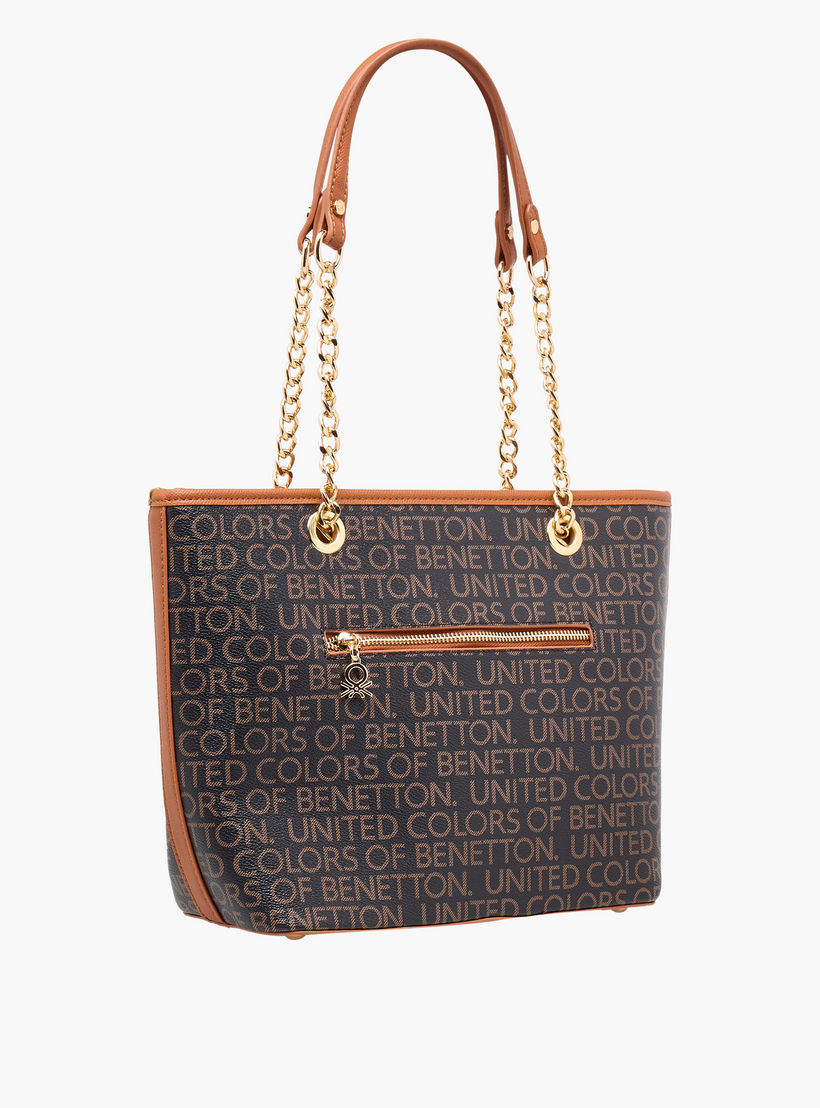 شنطة توتي بمقابض مزدوجة وطبعات مونوجرام من يو سي بي-women-bagsandwallets-handbags-image-4
