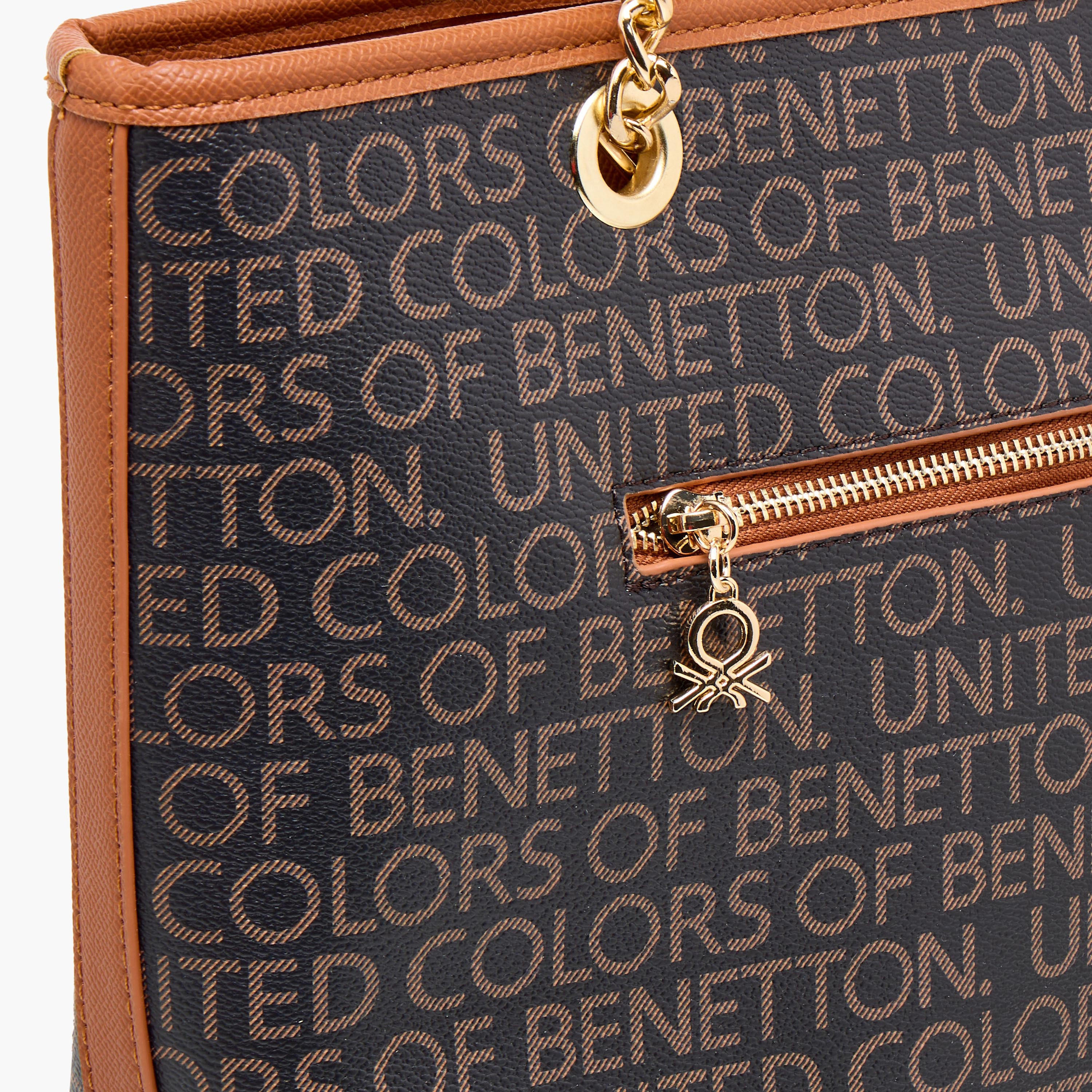 شنطة توتي بمقابض مزدوجة وطبعات مونوجرام من يو سي بي-women-bagsandwallets-handbags-image-6