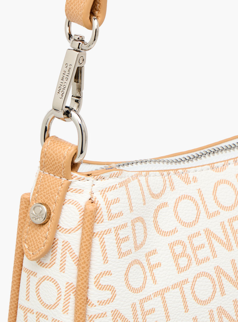 شنطة كروس بطبعات شعار مع حزام قابل للتعديل من يو سي بي-women-bagsandwallets-handbags-image-6