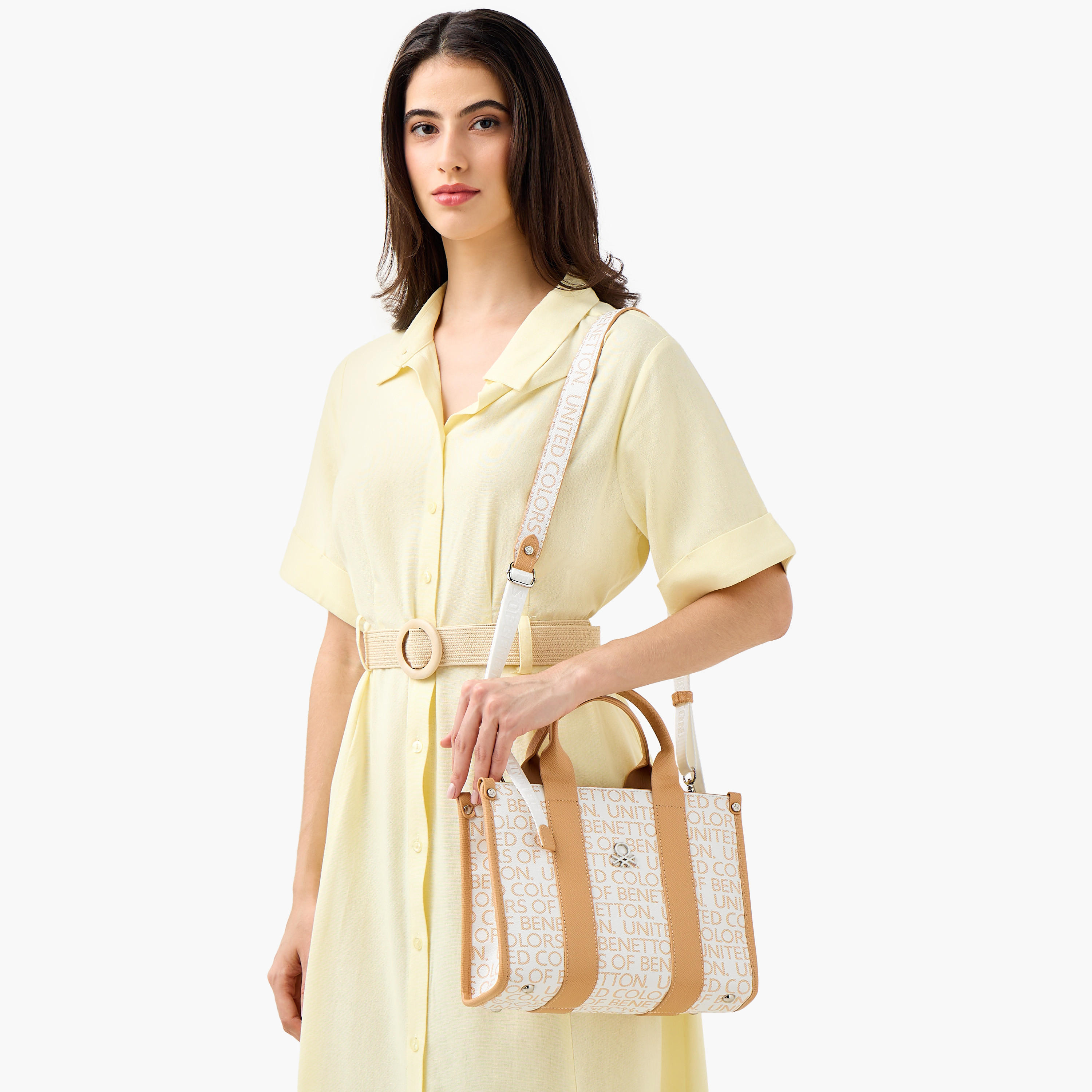 شنطة توتي بحزام قابل للفصل وطبعات مونوجرام من يو سي بي-women-bagsandwallets-handbags-image-8